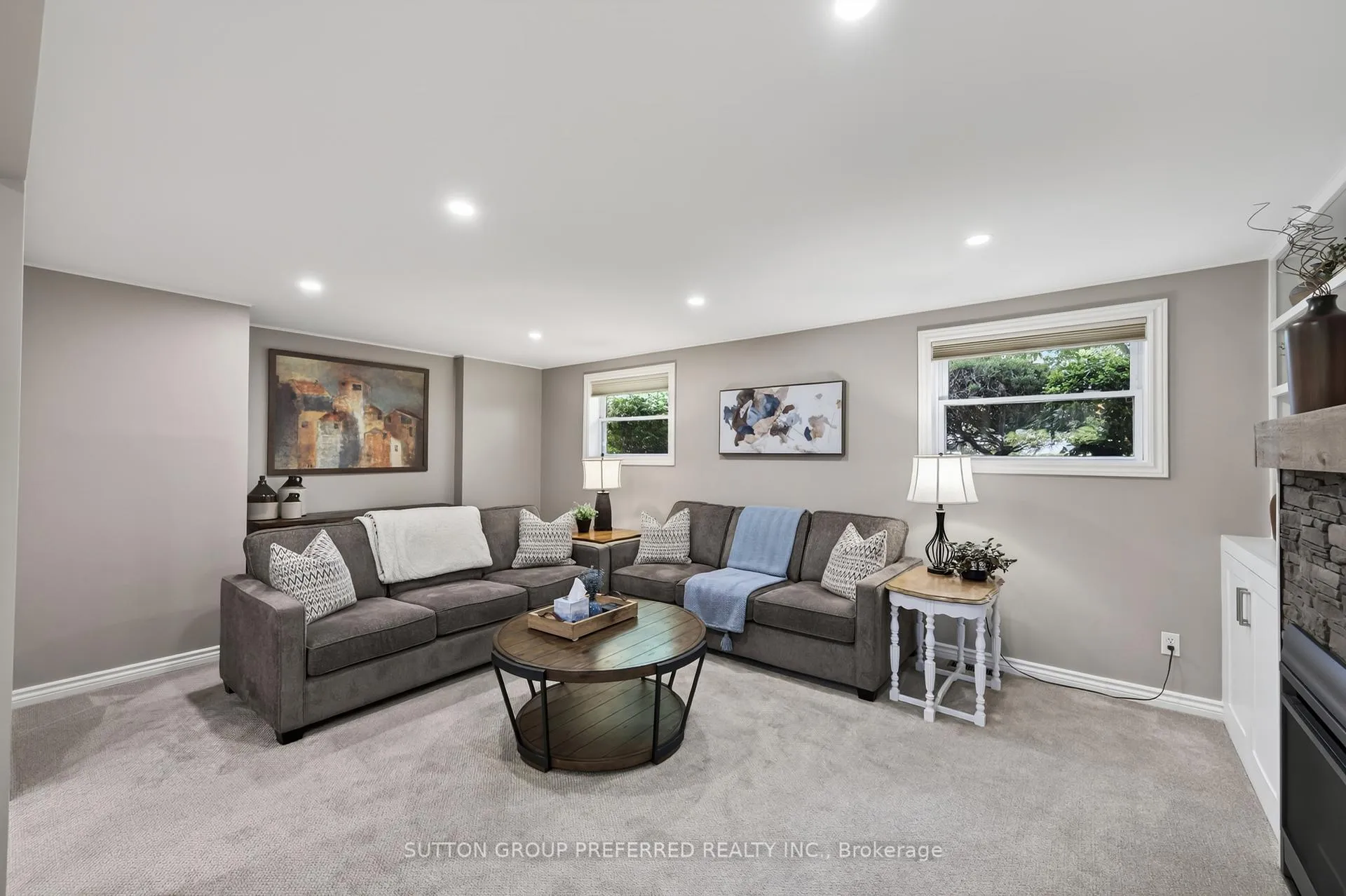 Photo 24 of 647 Glengyle Crescent, London, North H — HOMEH