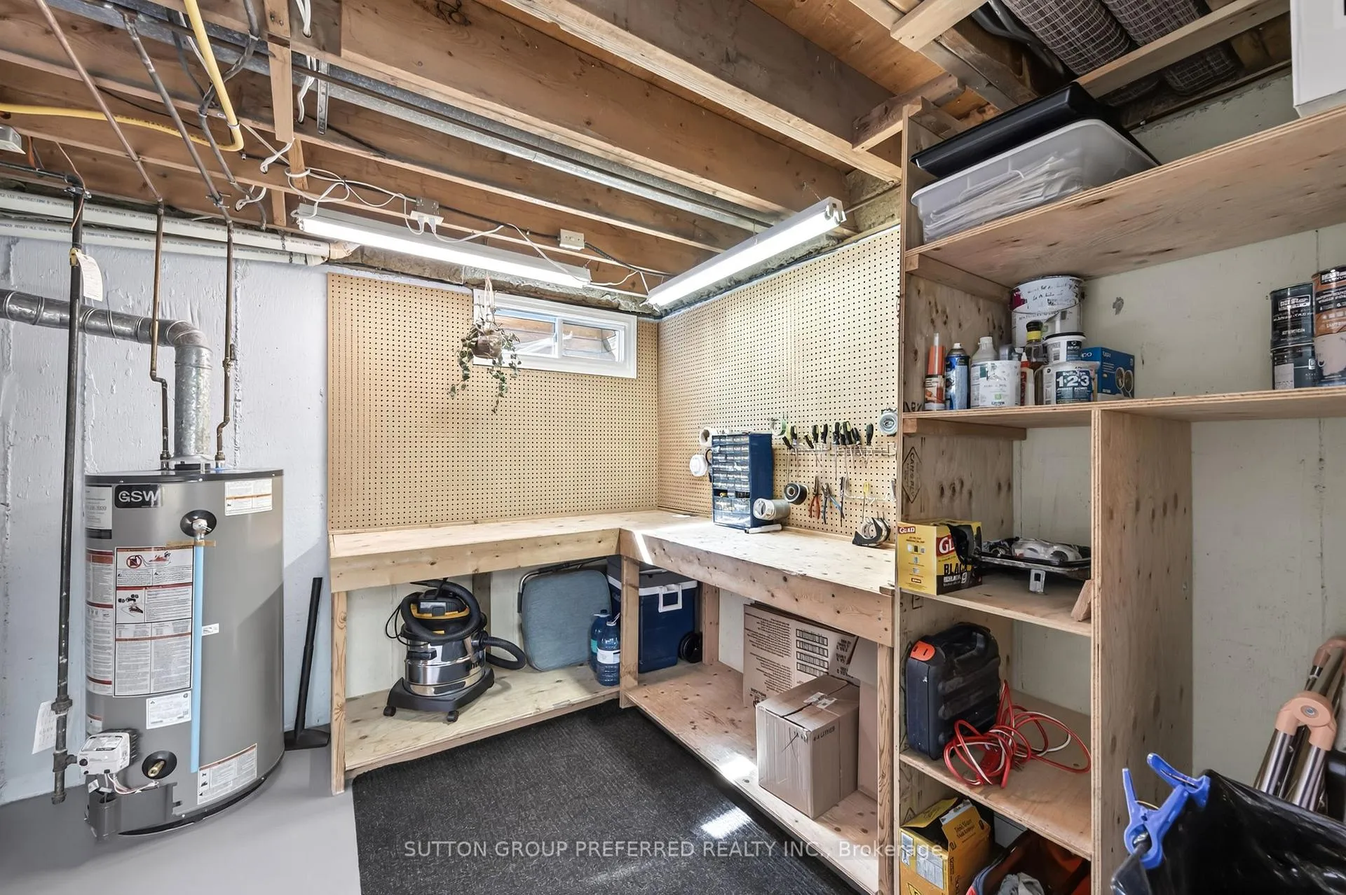 Photo 30 of 647 Glengyle Crescent, London, North H — HOMEH
