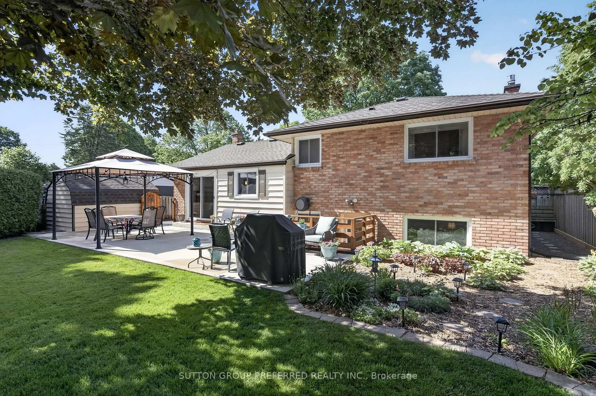 Photo 35 of 647 Glengyle Crescent, London, North H — HOMEH
