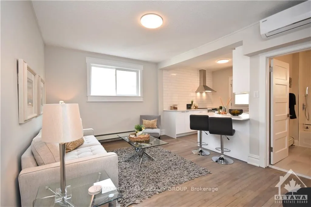 Photo 3 of Unit 2, 375 MacKay Street, Ottawa, Lindenlea — HOMEH