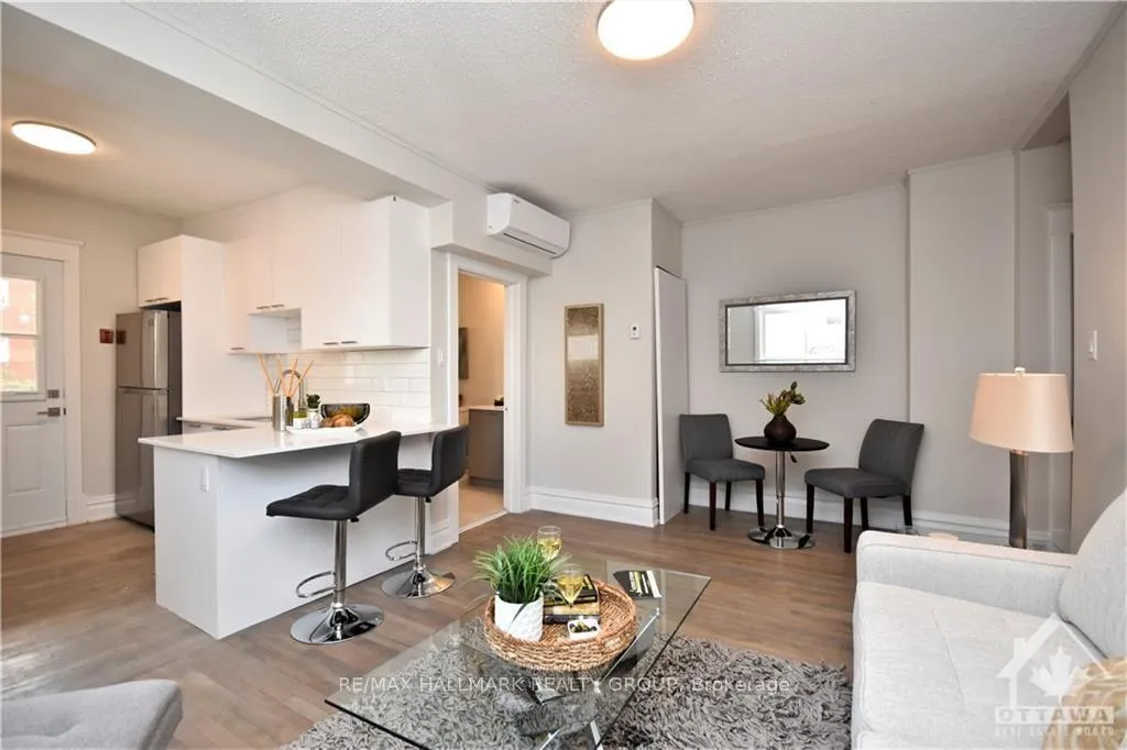 Photo 7 of Unit 2, 375 MacKay Street, Ottawa, Lindenlea — HOMEH