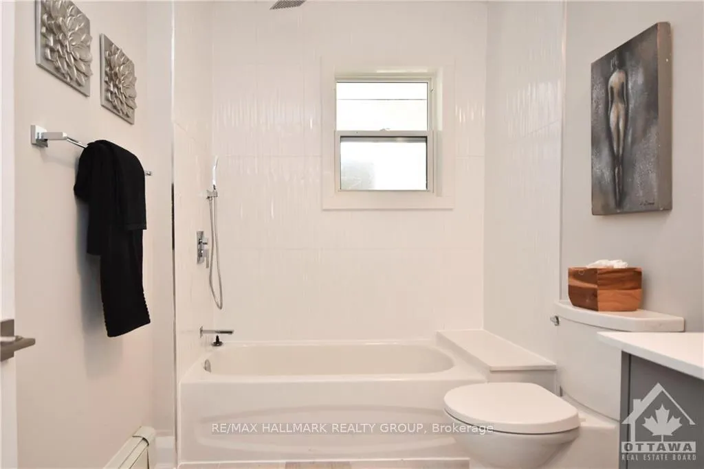 Photo 20 of Unit 2, 375 MacKay Street, Ottawa, Lindenlea — HOMEH