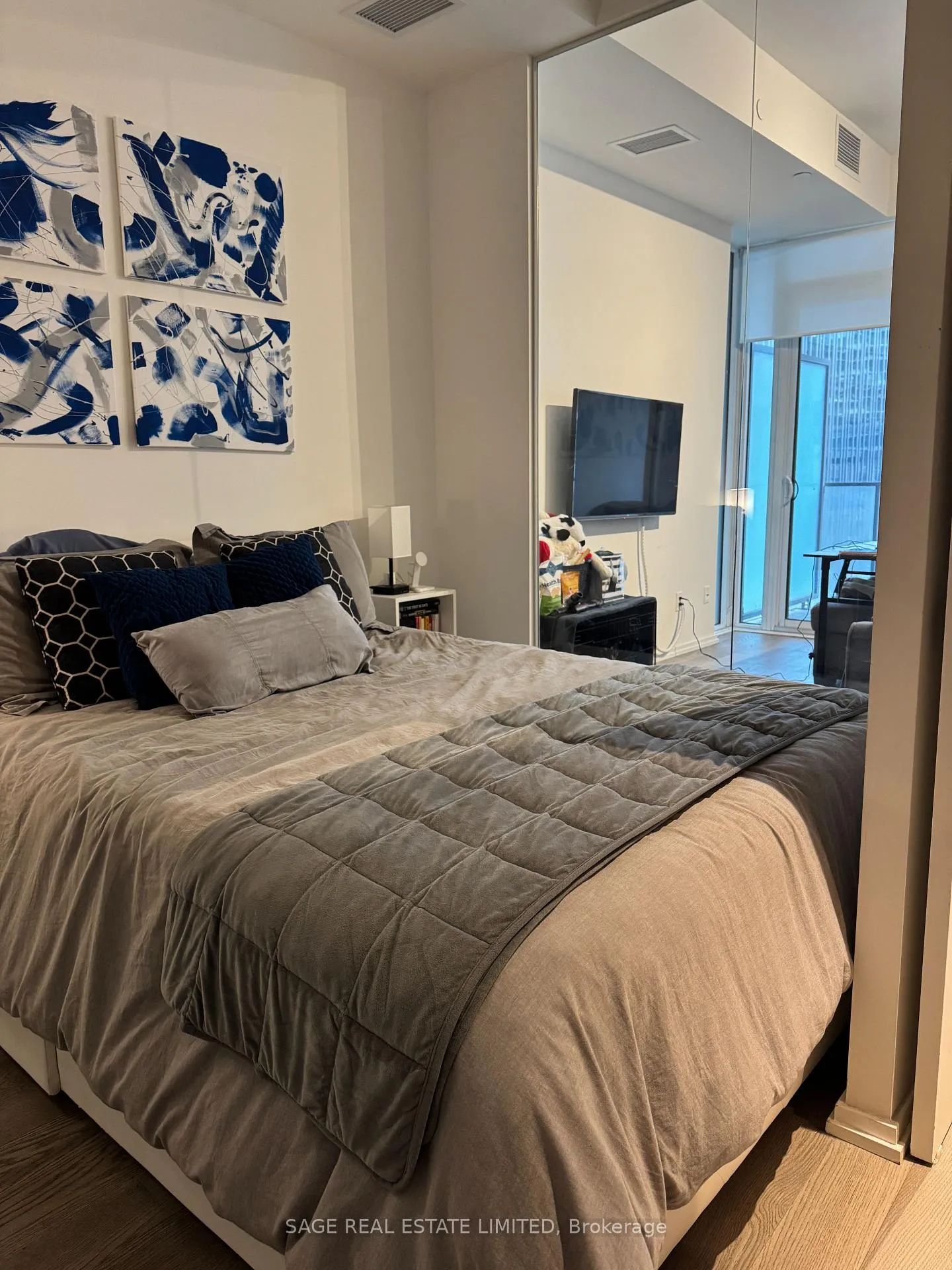 Photo 8 of Unit 914, 5 Soudan Avenue, Toronto, Mount Pleasant West — HOMEH