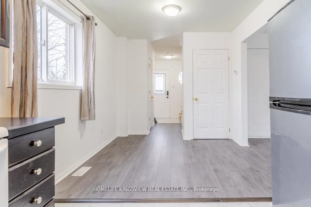 Photo 5 of 1 Charleson Drive, Barrie, Holly — HOMEH