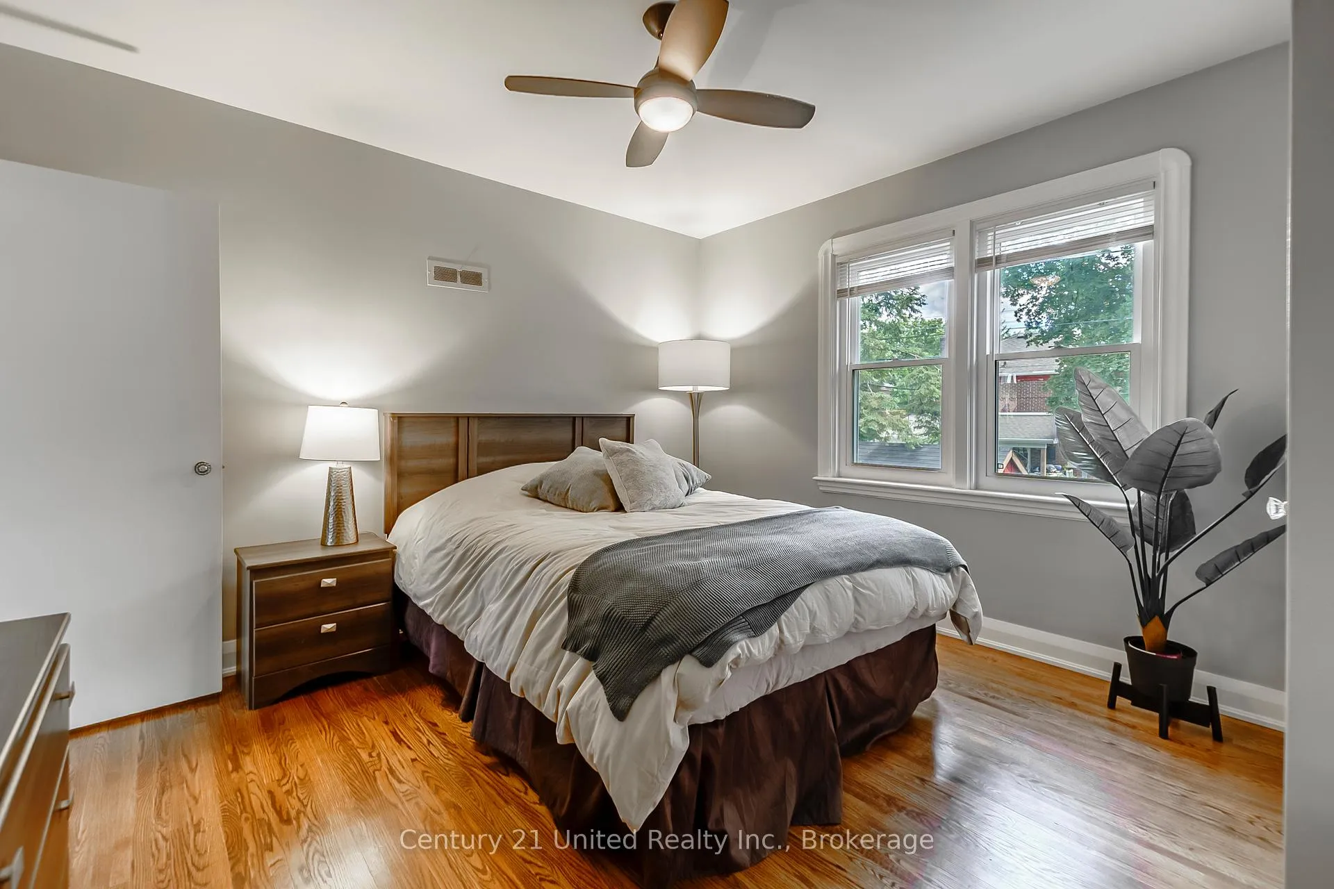 Photo 17 of 1306 Hazeldean Avenue, Peterborough, Monaghan Ward 2 — HOMEH