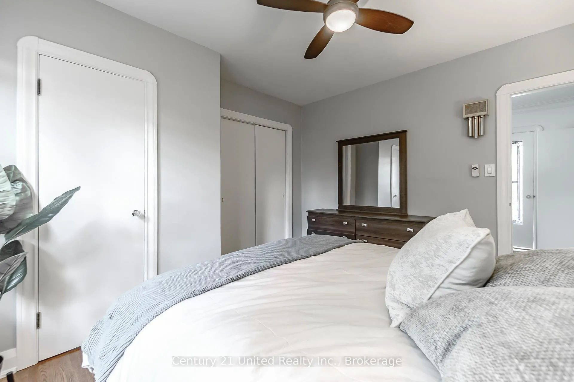 Photo 18 of 1306 Hazeldean Avenue, Peterborough, Monaghan Ward 2 — HOMEH