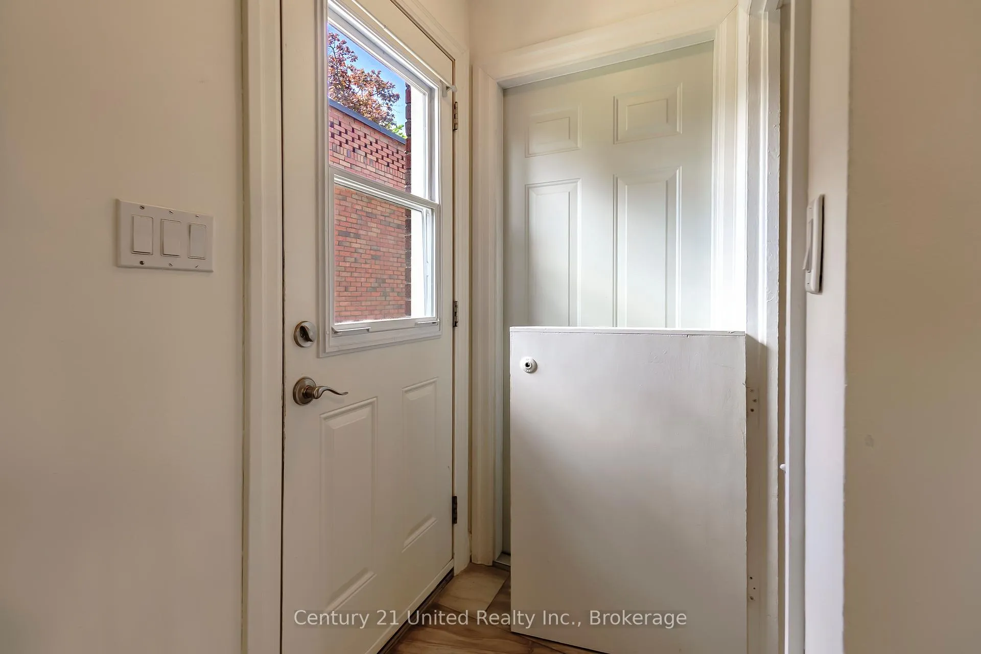 Photo 20 of 1306 Hazeldean Avenue, Peterborough, Monaghan Ward 2 — HOMEH