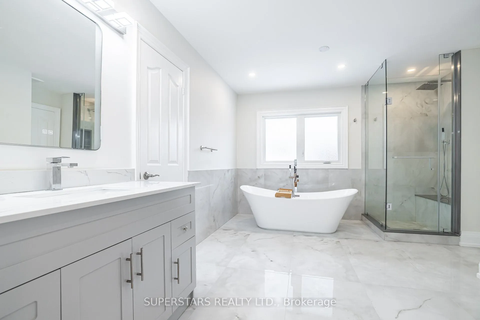 Photo 32 of 622 Lyman Boulevard, Newmarket, Stonehaven-Wyndham — HOMEH