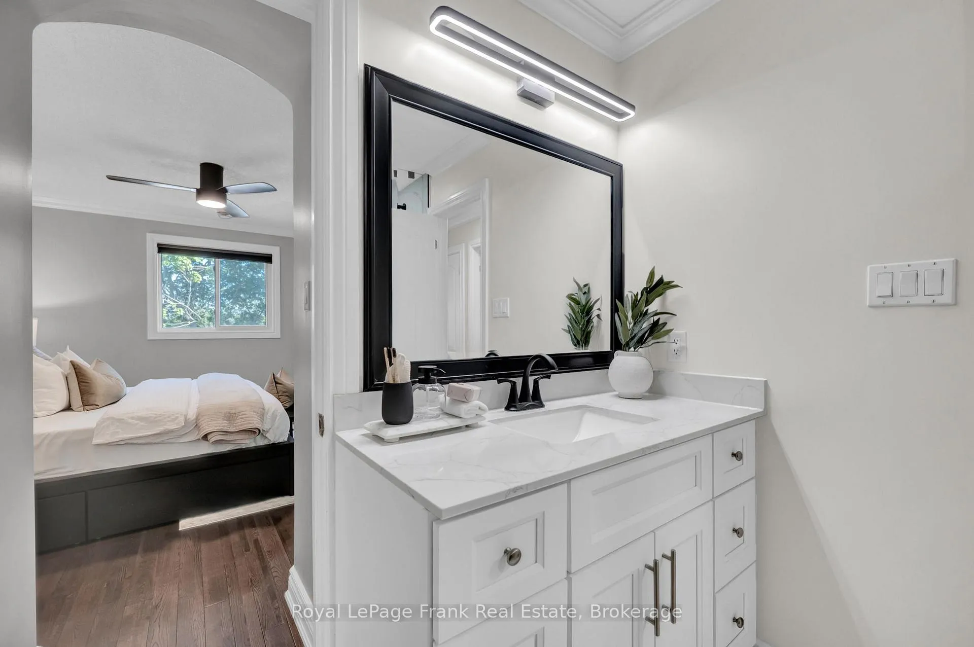 Photo 13 of 5 Empire Crescent, Clarington, Courtice — HOMEH