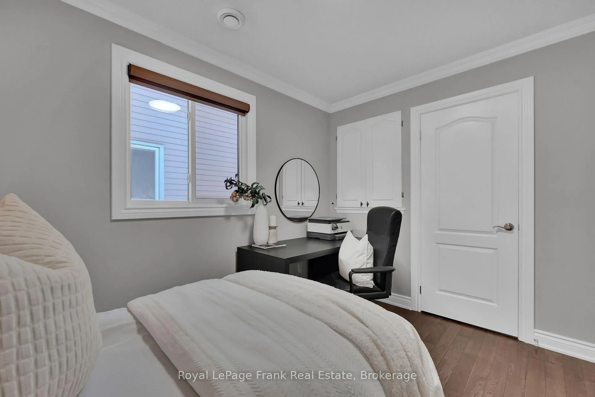 Photo 19 of 5 Empire Crescent, Clarington, Courtice — HOMEH