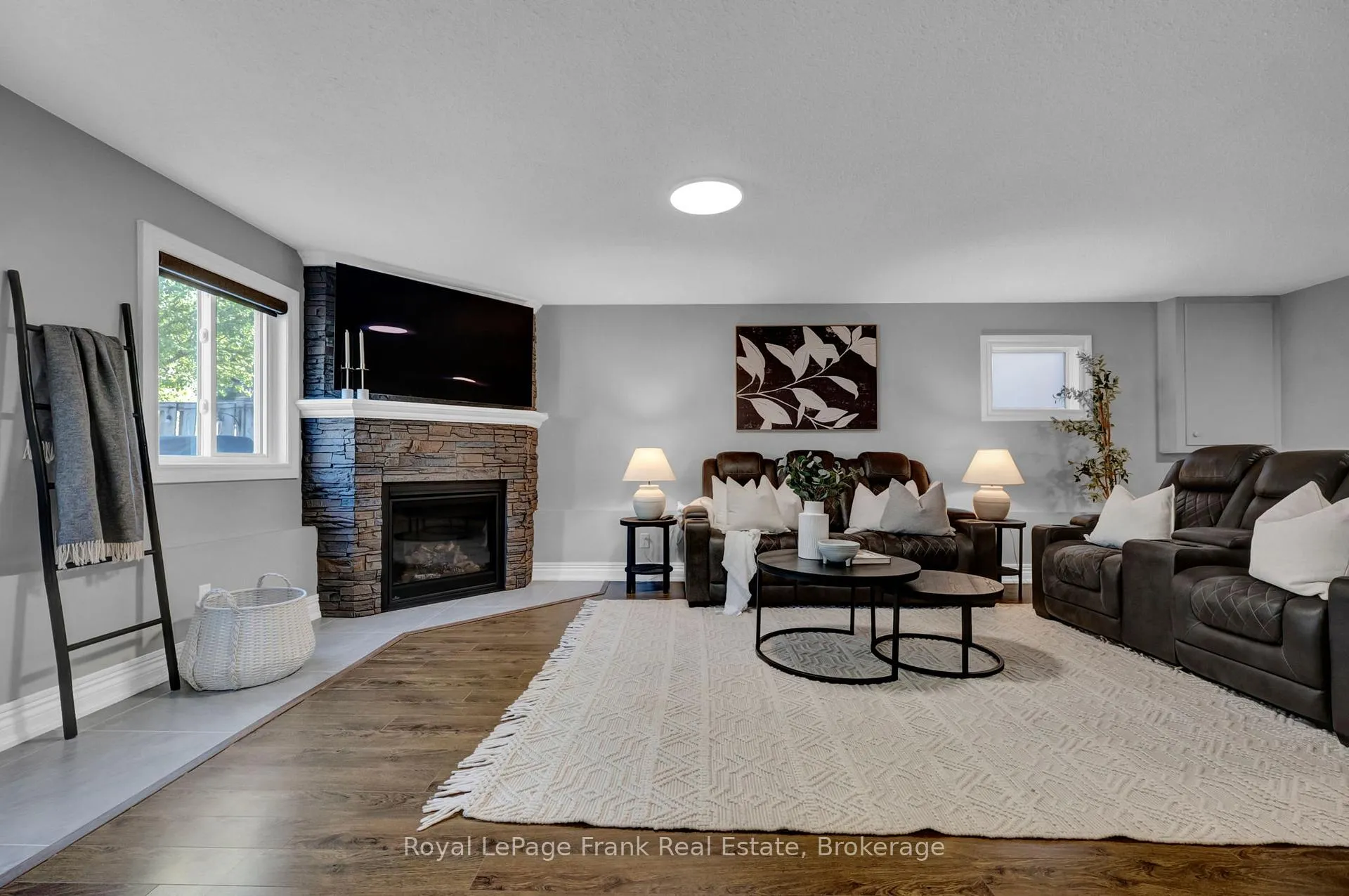 Photo 22 of 5 Empire Crescent, Clarington, Courtice — HOMEH