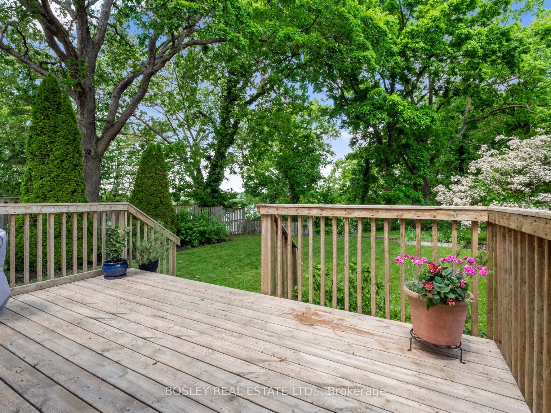 Photo 11 of 48 Henley Drive, St. Catharines, Martindale Pond — HOMEH