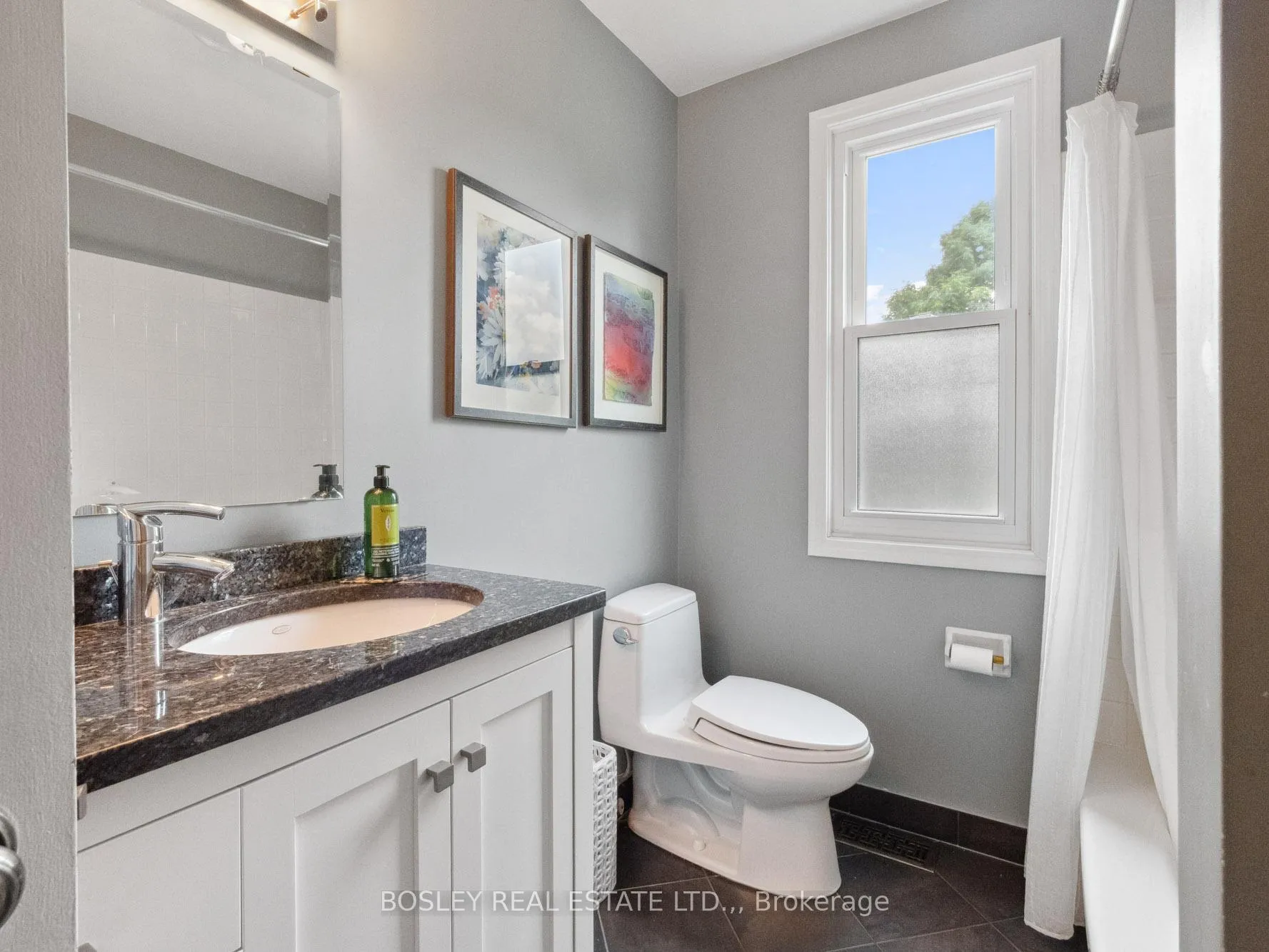 Photo 18 of 48 Henley Drive, St. Catharines, Martindale Pond — HOMEH