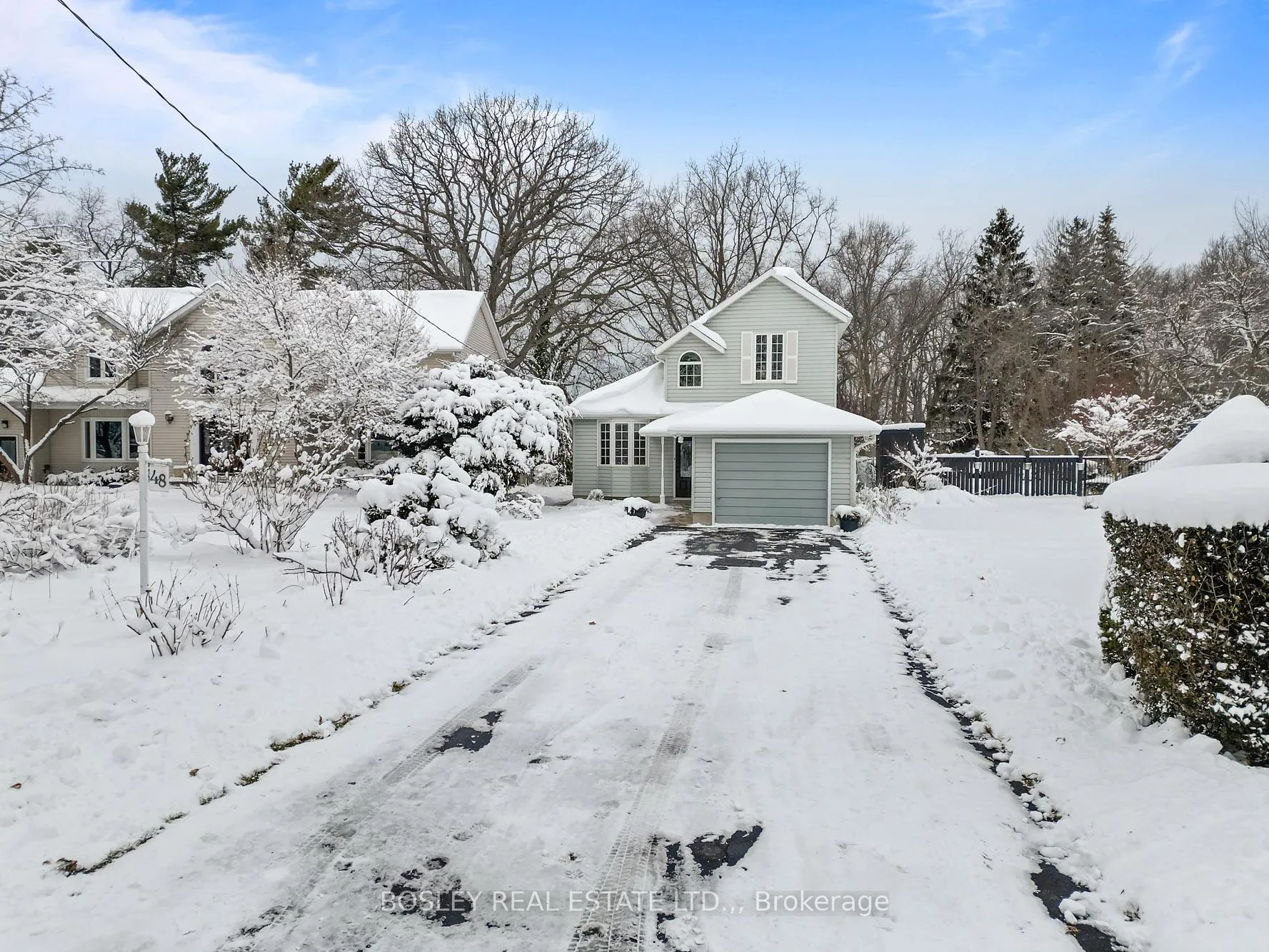 Photo 33 of 48 Henley Drive, St. Catharines, Martindale Pond — HOMEH