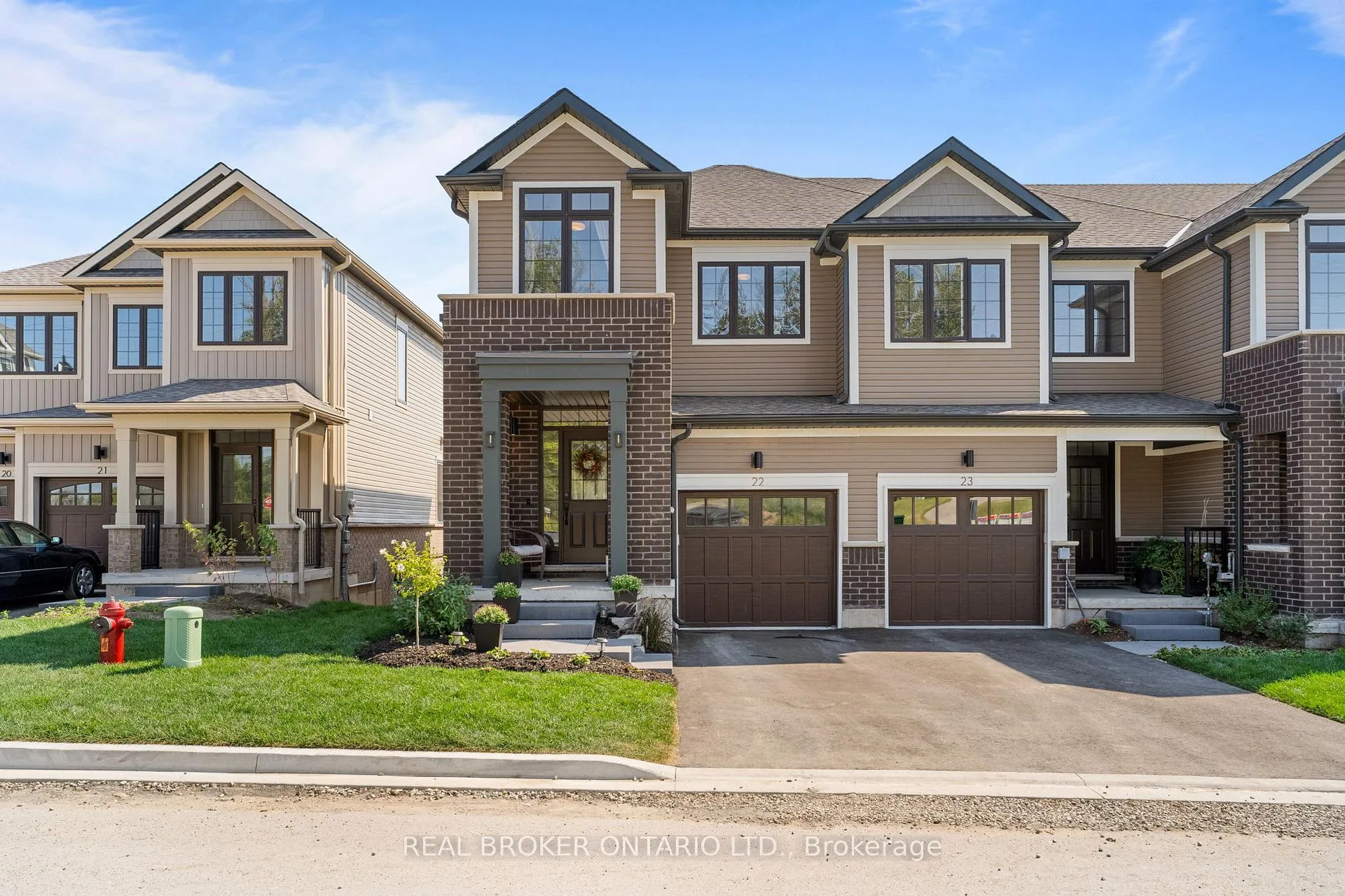 Photo 1 of Unit 22, 690 Broadway, Orangeville — HOMEH