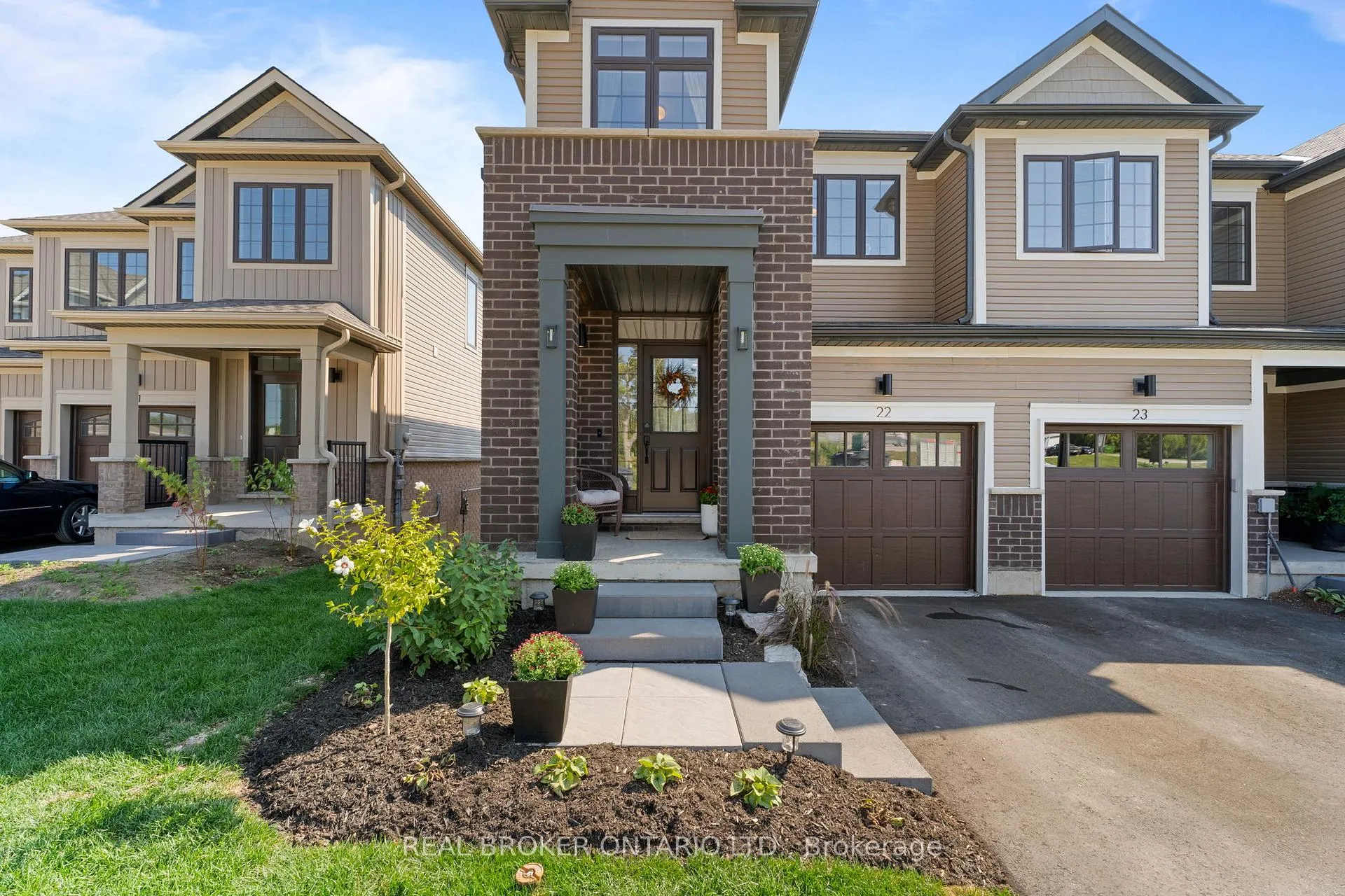 Photo 3 of Unit 22, 690 Broadway, Orangeville — HOMEH
