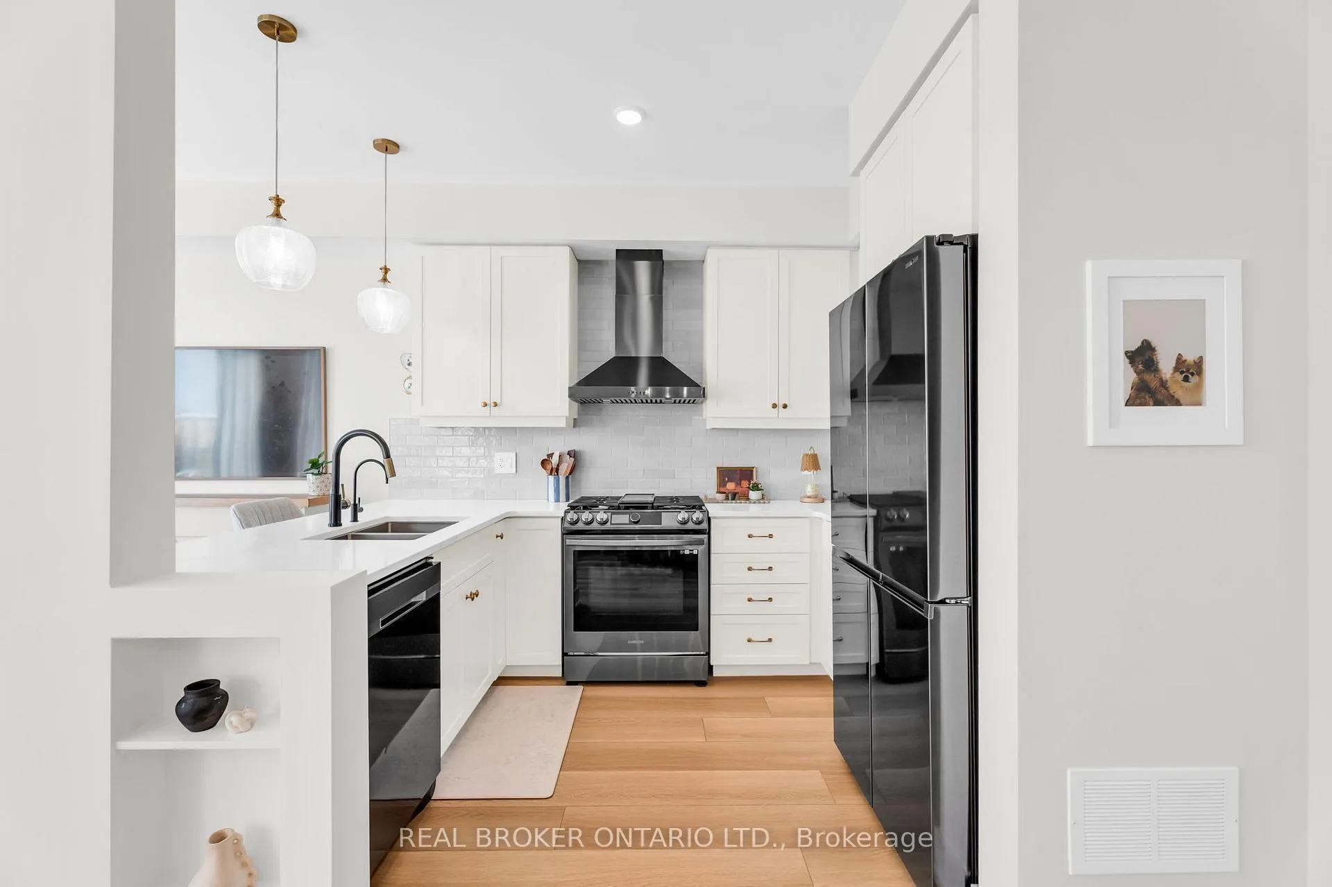 Photo 11 of Unit 22, 690 Broadway, Orangeville — HOMEH