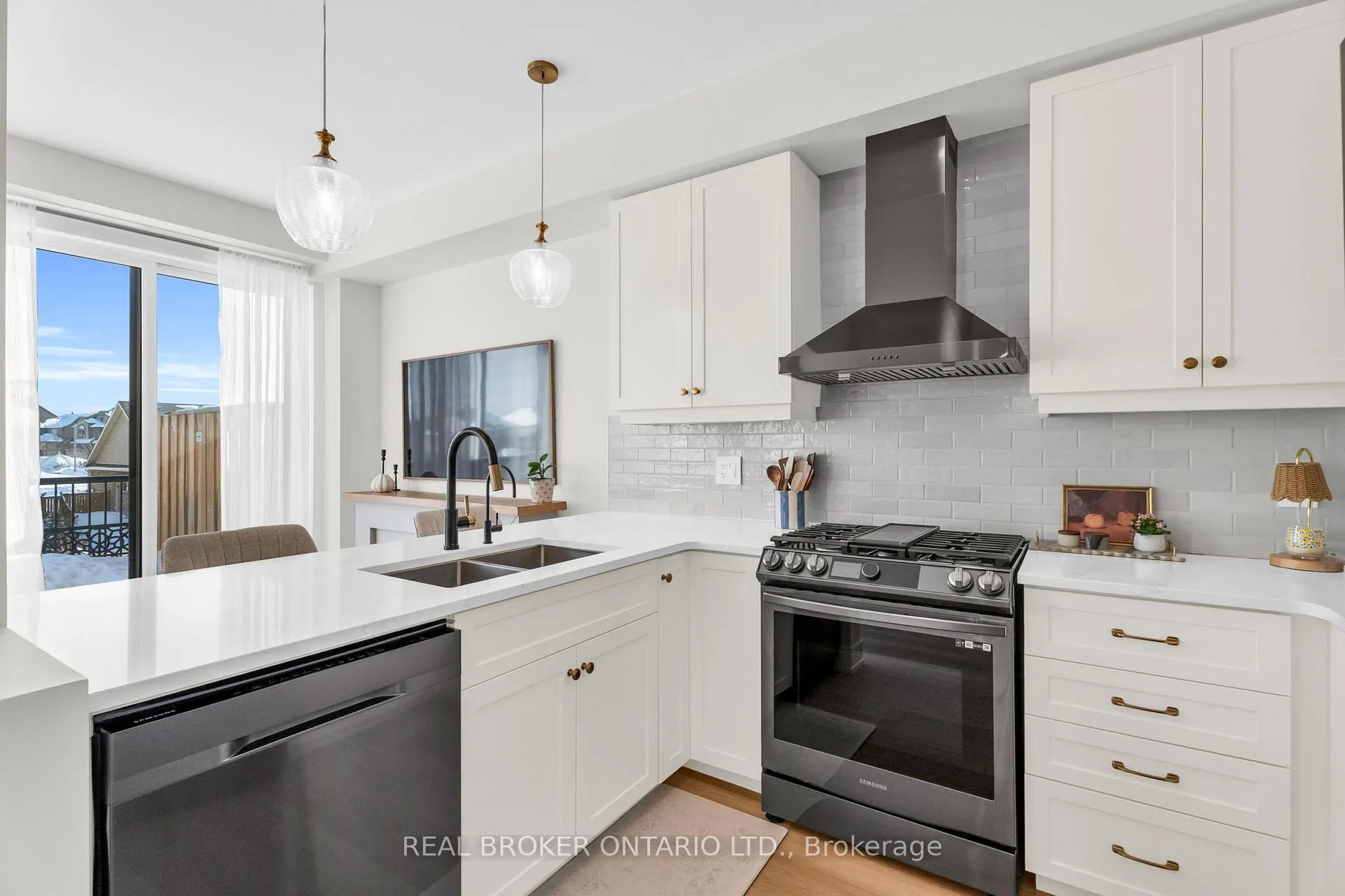 Photo 13 of Unit 22, 690 Broadway, Orangeville — HOMEH