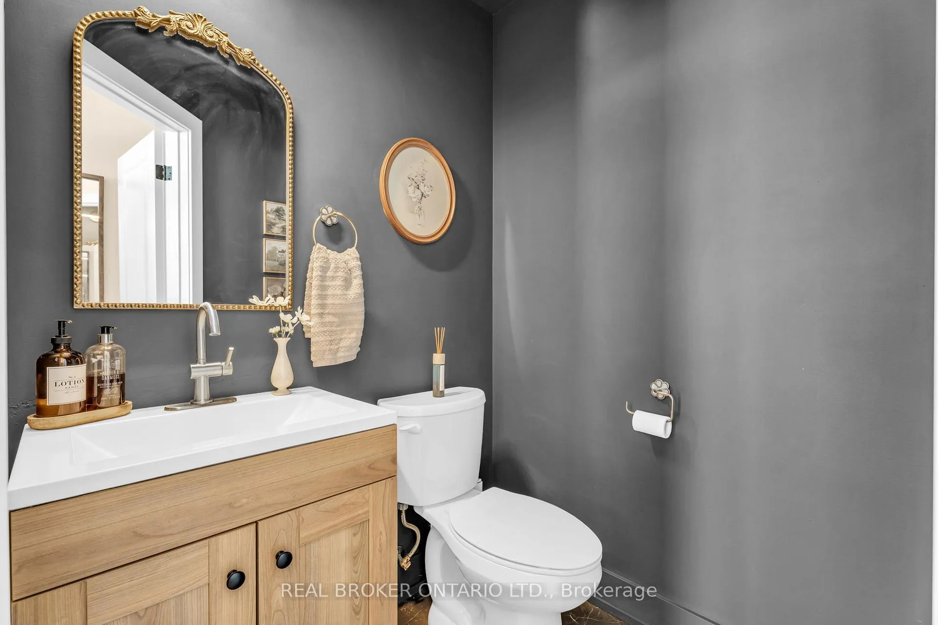 Photo 20 of Unit 22, 690 Broadway, Orangeville — HOMEH