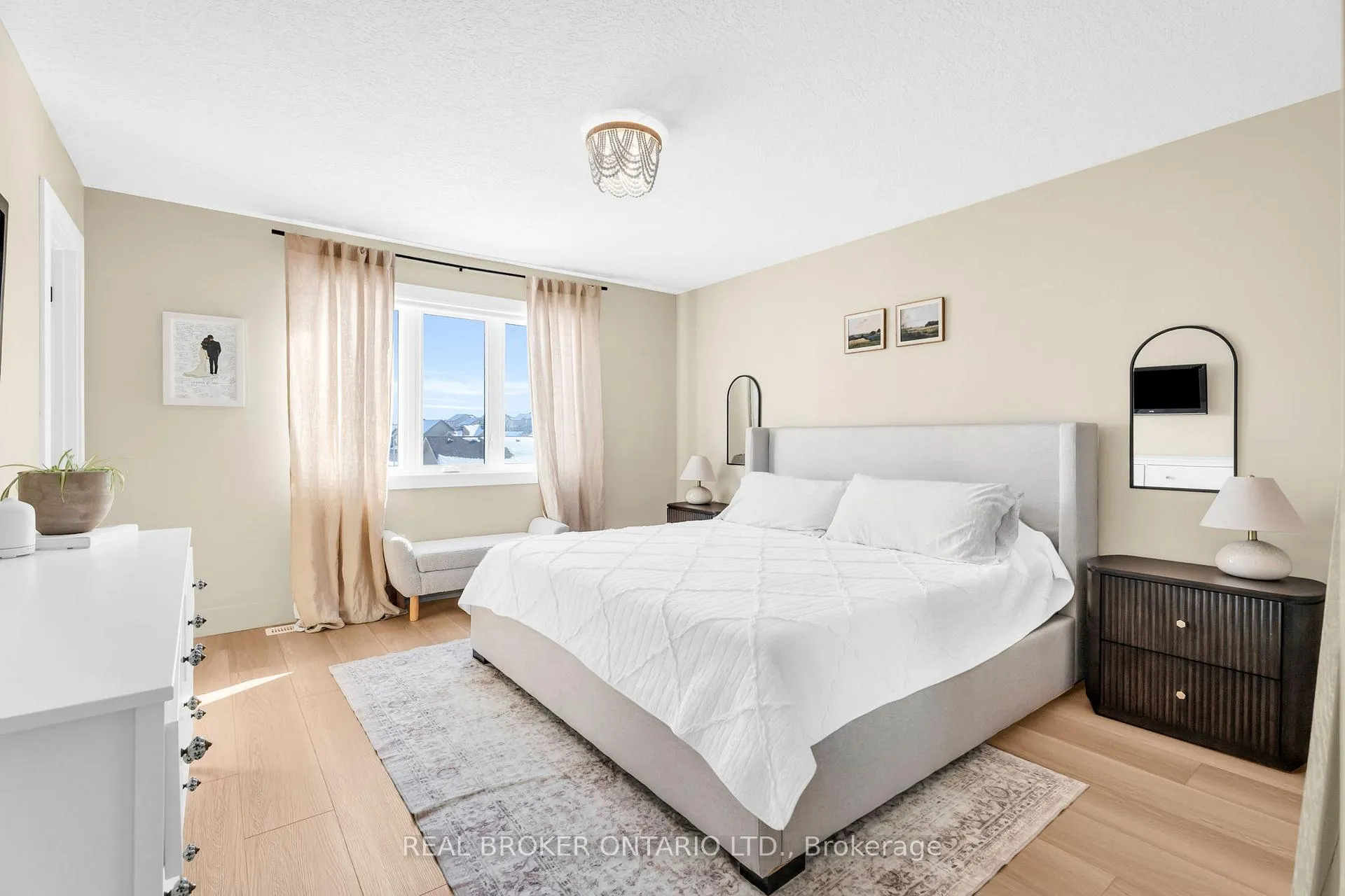 Photo 23 of Unit 22, 690 Broadway, Orangeville — HOMEH
