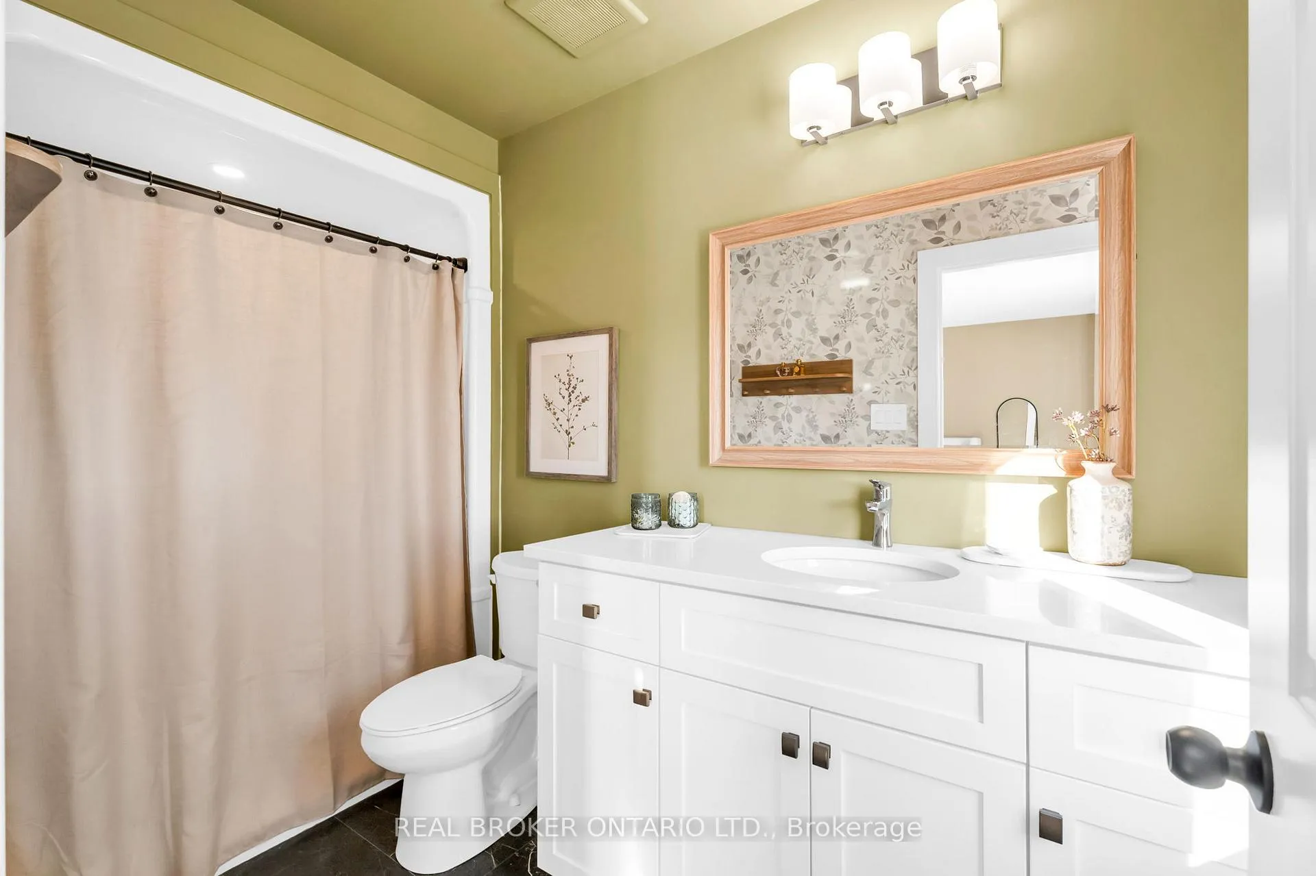 Photo 26 of Unit 22, 690 Broadway, Orangeville — HOMEH