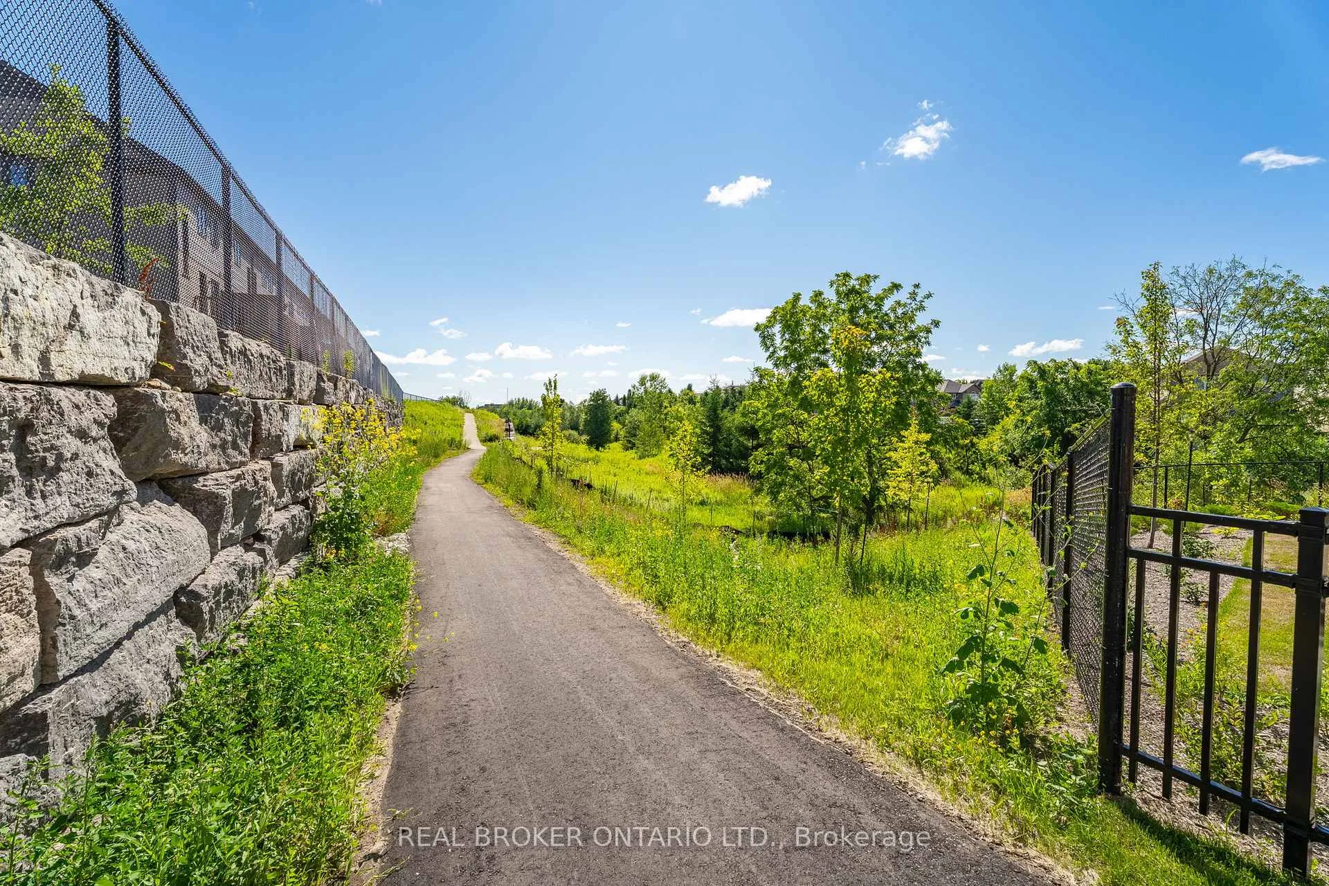 Photo 39 of Unit 22, 690 Broadway, Orangeville — HOMEH
