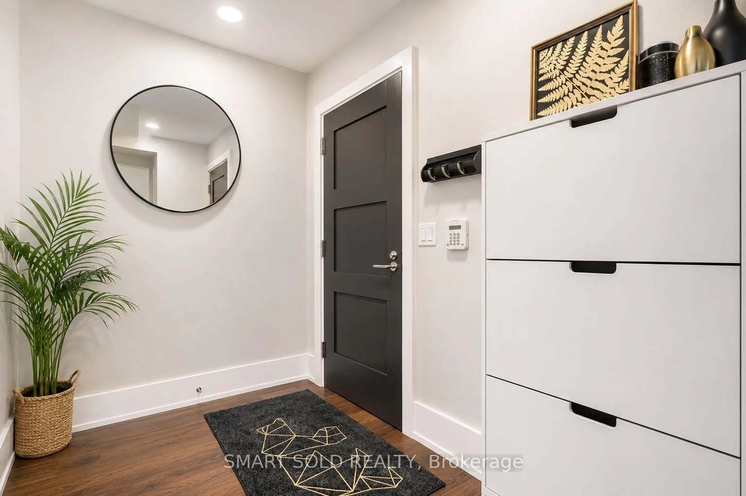 Photo 5 of Unit 1712, 300 Front Street W, Toronto, Waterfront Communities — HOMEH