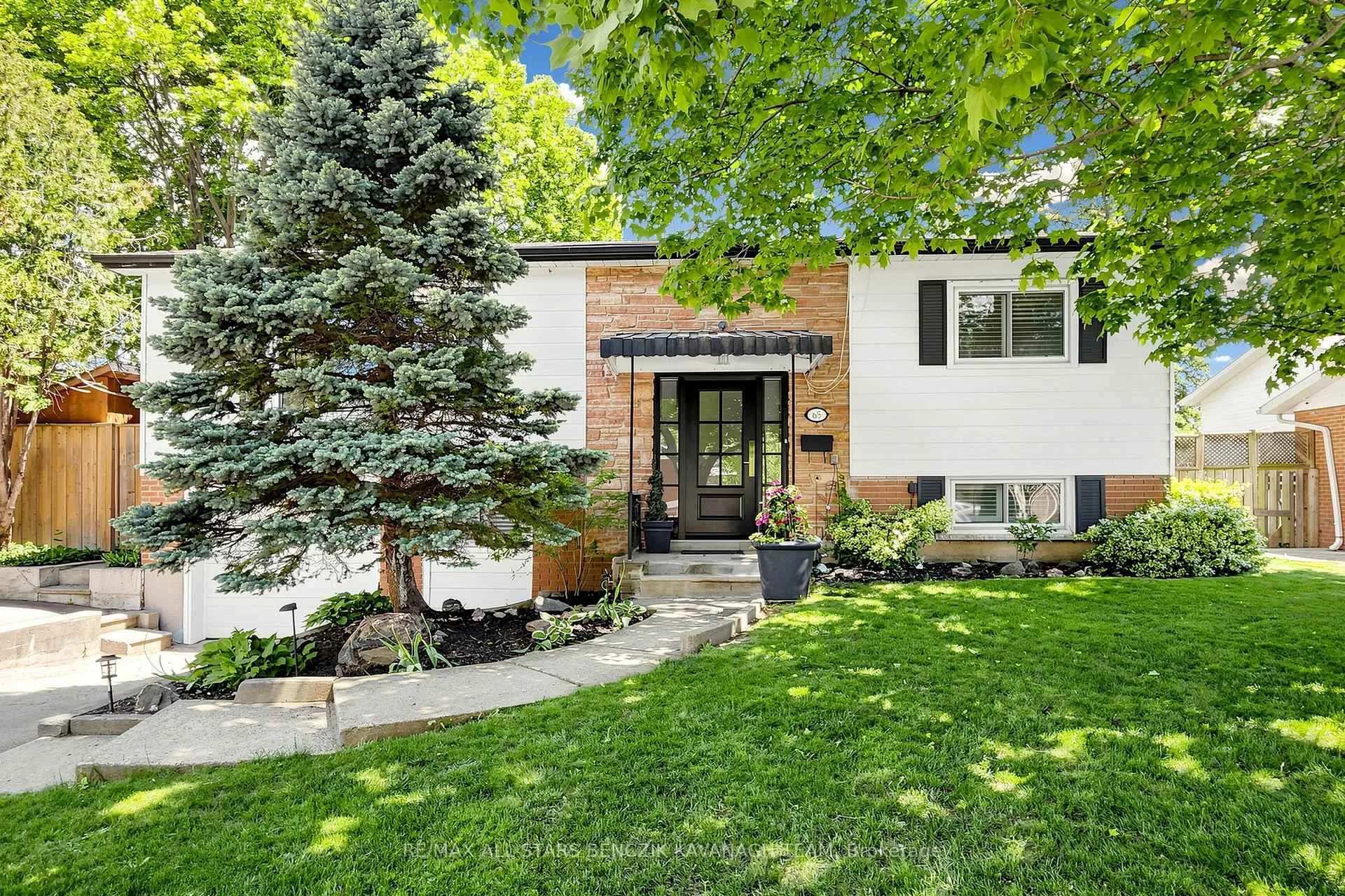 Photo 1 of 65 Wootten Way N, Markham, Markham Village — HOMEH