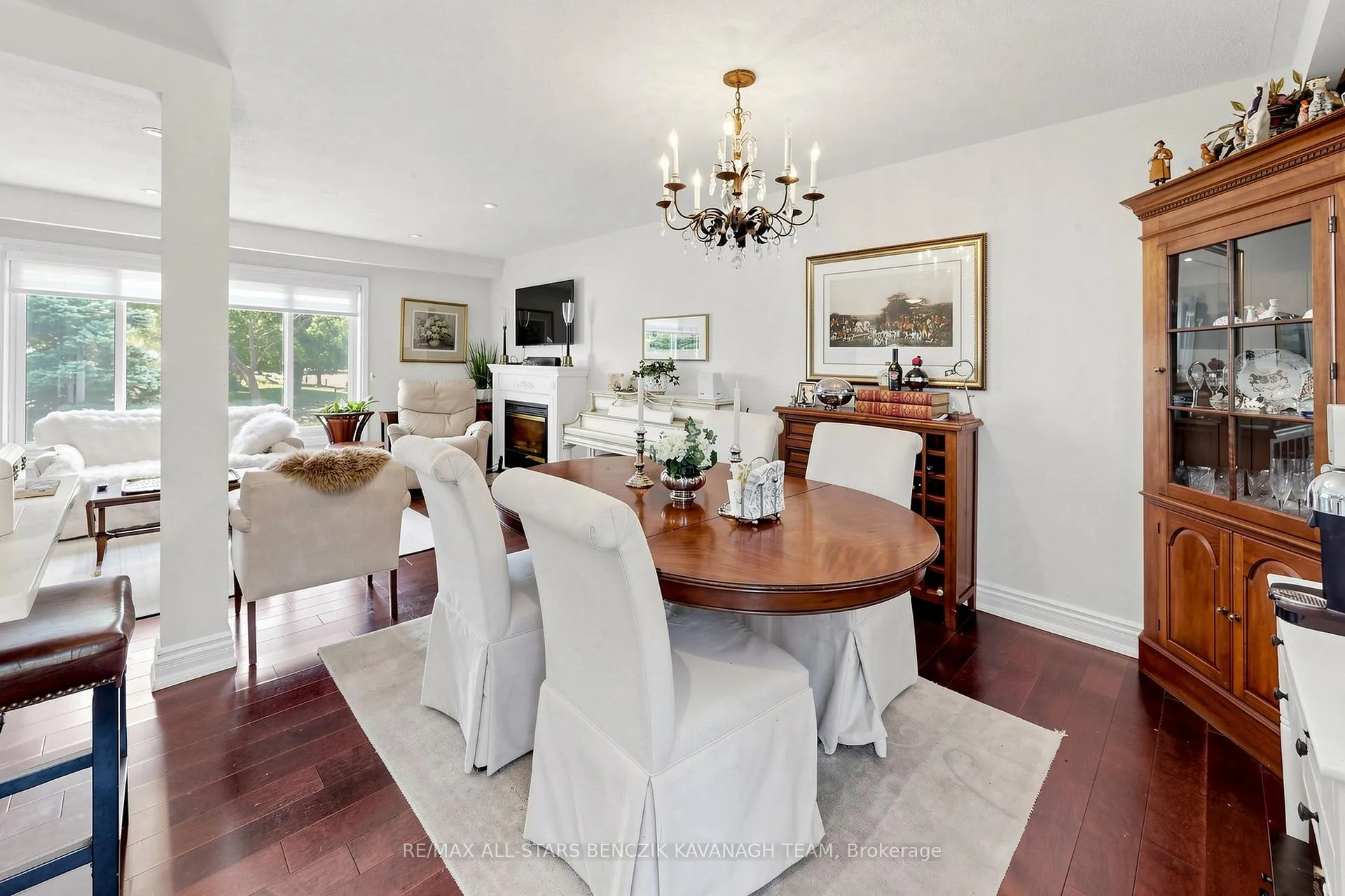 Photo 9 of 65 Wootten Way N, Markham, Markham Village — HOMEH