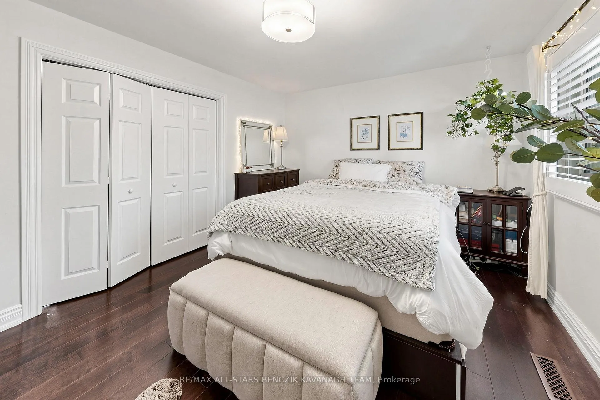 Photo 11 of 65 Wootten Way N, Markham, Markham Village — HOMEH
