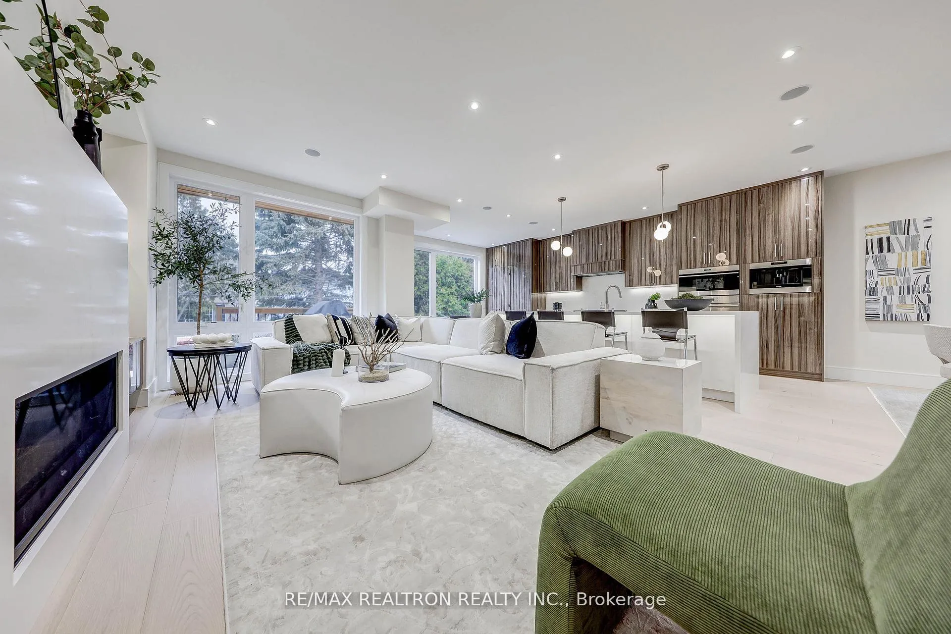 Photo 12 of 496 Melrose Avenue, Toronto, Bedford Park-Nortown — HOMEH