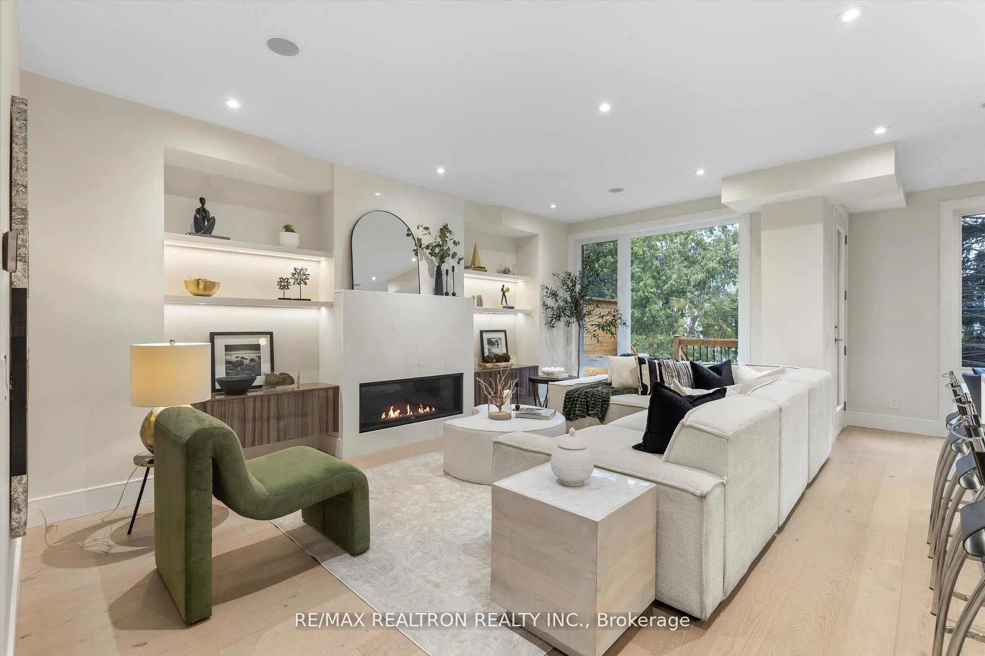Photo 13 of 496 Melrose Avenue, Toronto, Bedford Park-Nortown — HOMEH