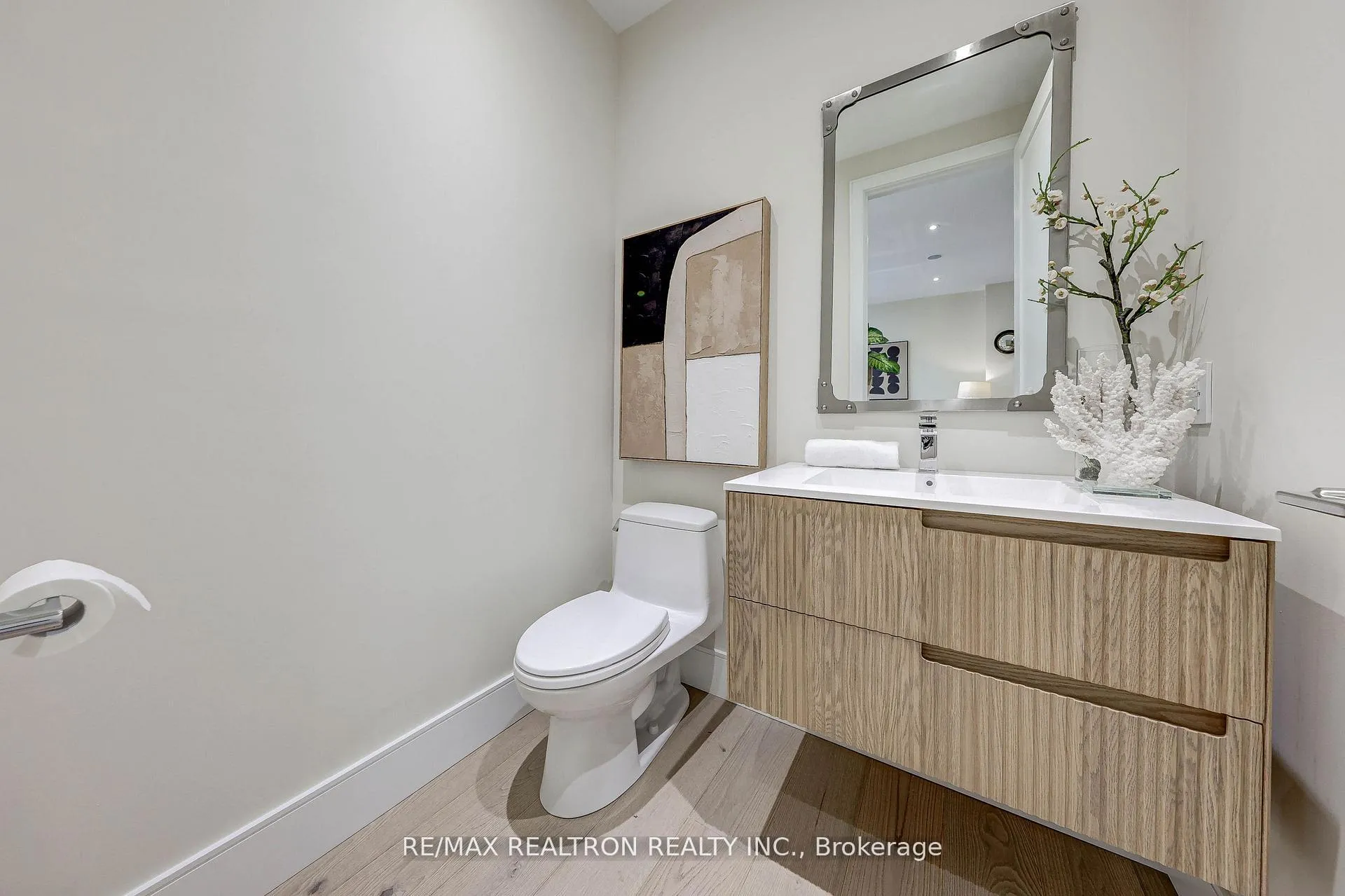 Photo 15 of 496 Melrose Avenue, Toronto, Bedford Park-Nortown — HOMEH