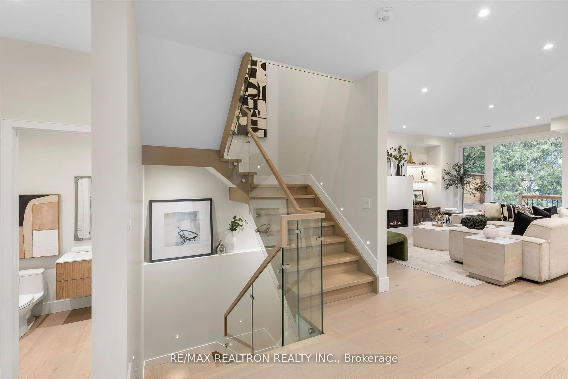 Photo 16 of 496 Melrose Avenue, Toronto, Bedford Park-Nortown — HOMEH