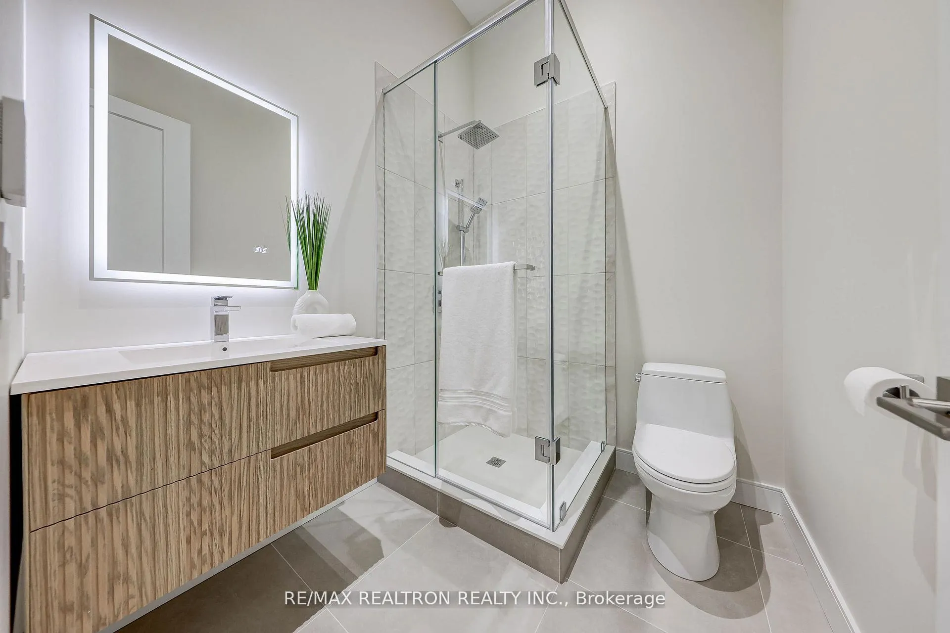 Photo 31 of 496 Melrose Avenue, Toronto, Bedford Park-Nortown — HOMEH