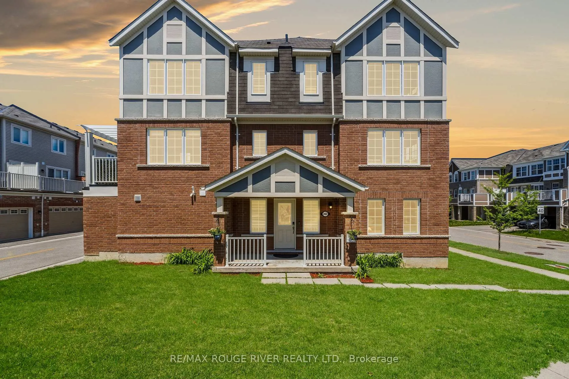 Photo 2 of 2402 Fall Harvest Crescent, Pickering, Rural Pickering — HOMEH