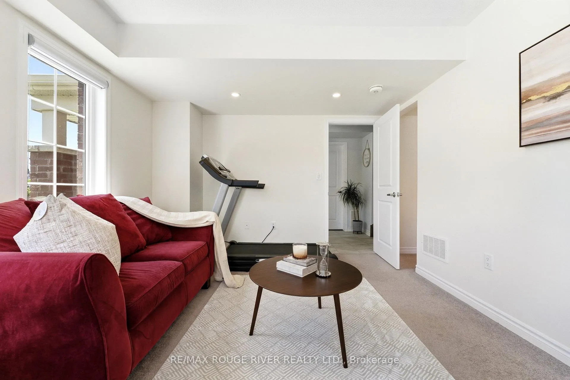 Photo 7 of 2402 Fall Harvest Crescent, Pickering, Rural Pickering — HOMEH