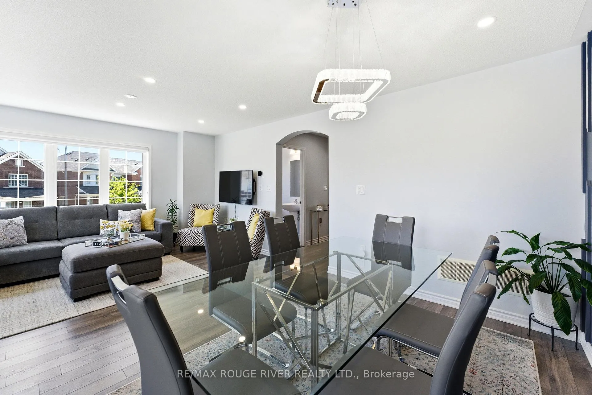 Photo 15 of 2402 Fall Harvest Crescent, Pickering, Rural Pickering — HOMEH