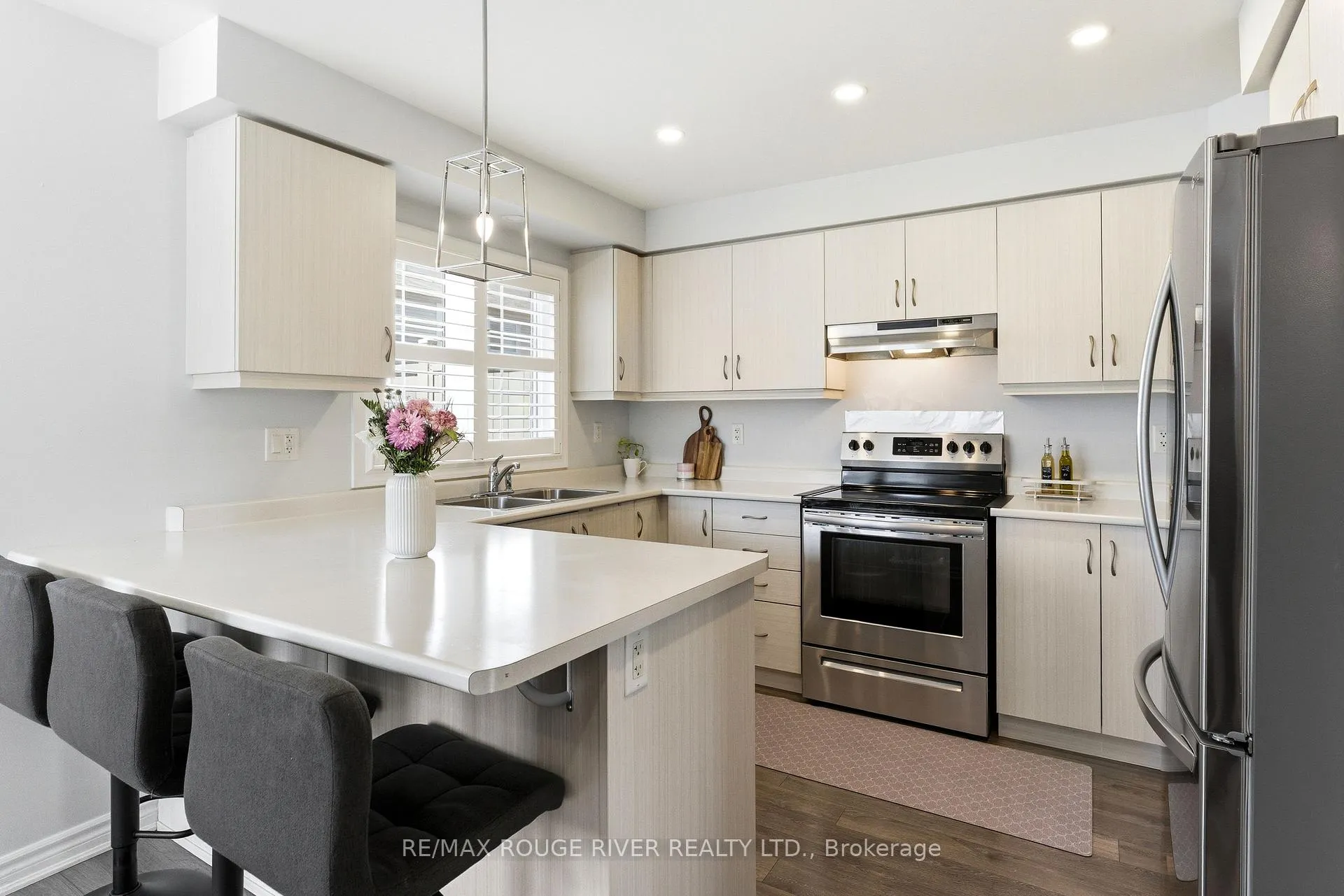 Photo 17 of 2402 Fall Harvest Crescent, Pickering, Rural Pickering — HOMEH