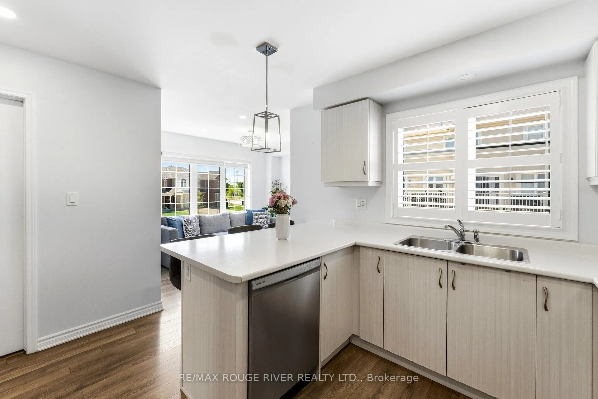 Photo 20 of 2402 Fall Harvest Crescent, Pickering, Rural Pickering — HOMEH