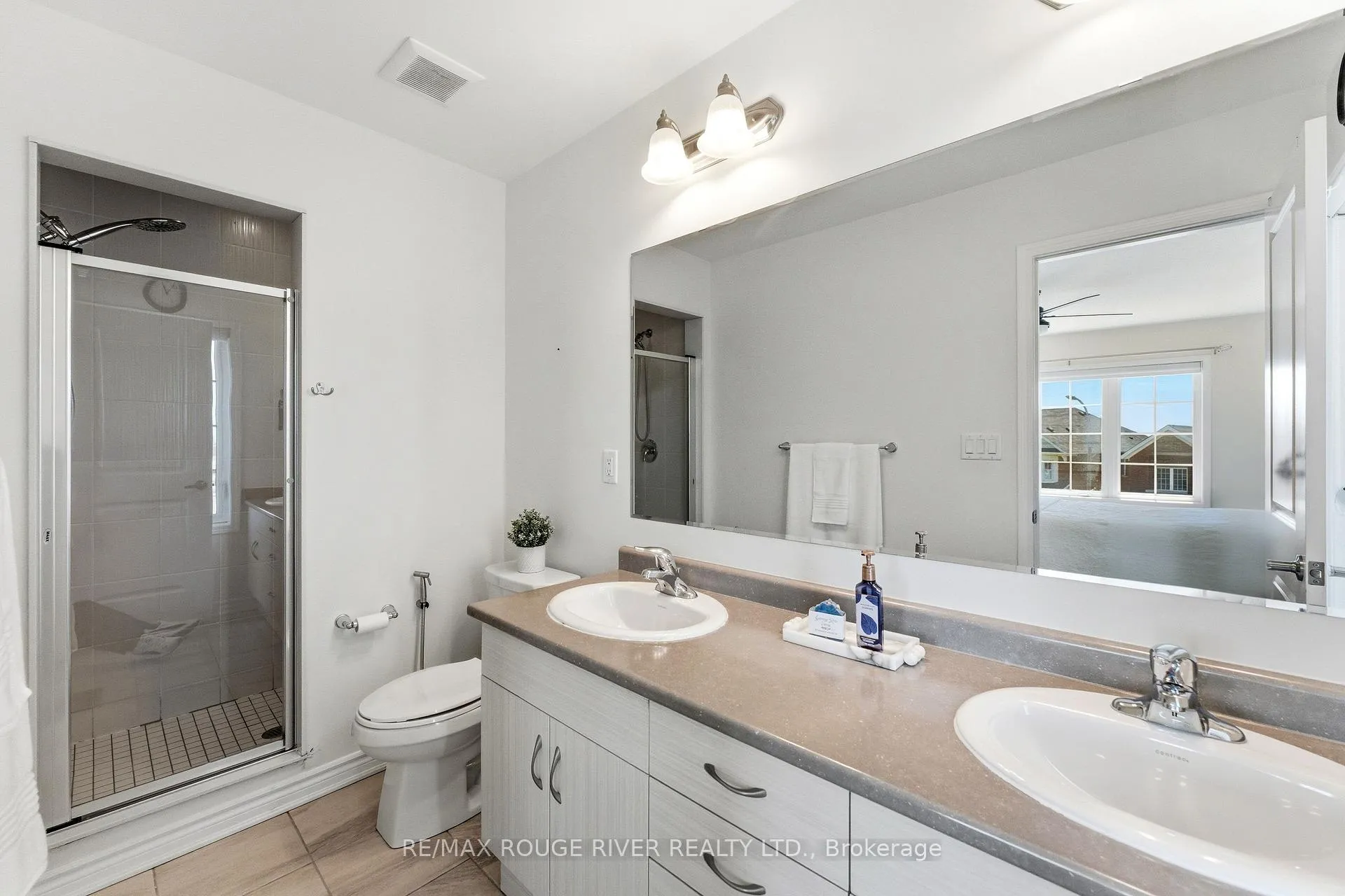 Photo 30 of 2402 Fall Harvest Crescent, Pickering, Rural Pickering — HOMEH