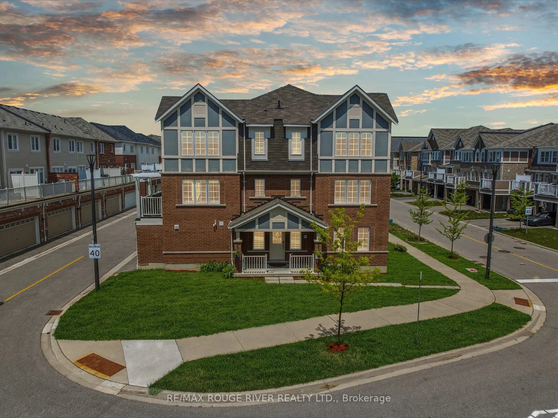 Photo 44 of 2402 Fall Harvest Crescent, Pickering, Rural Pickering — HOMEH