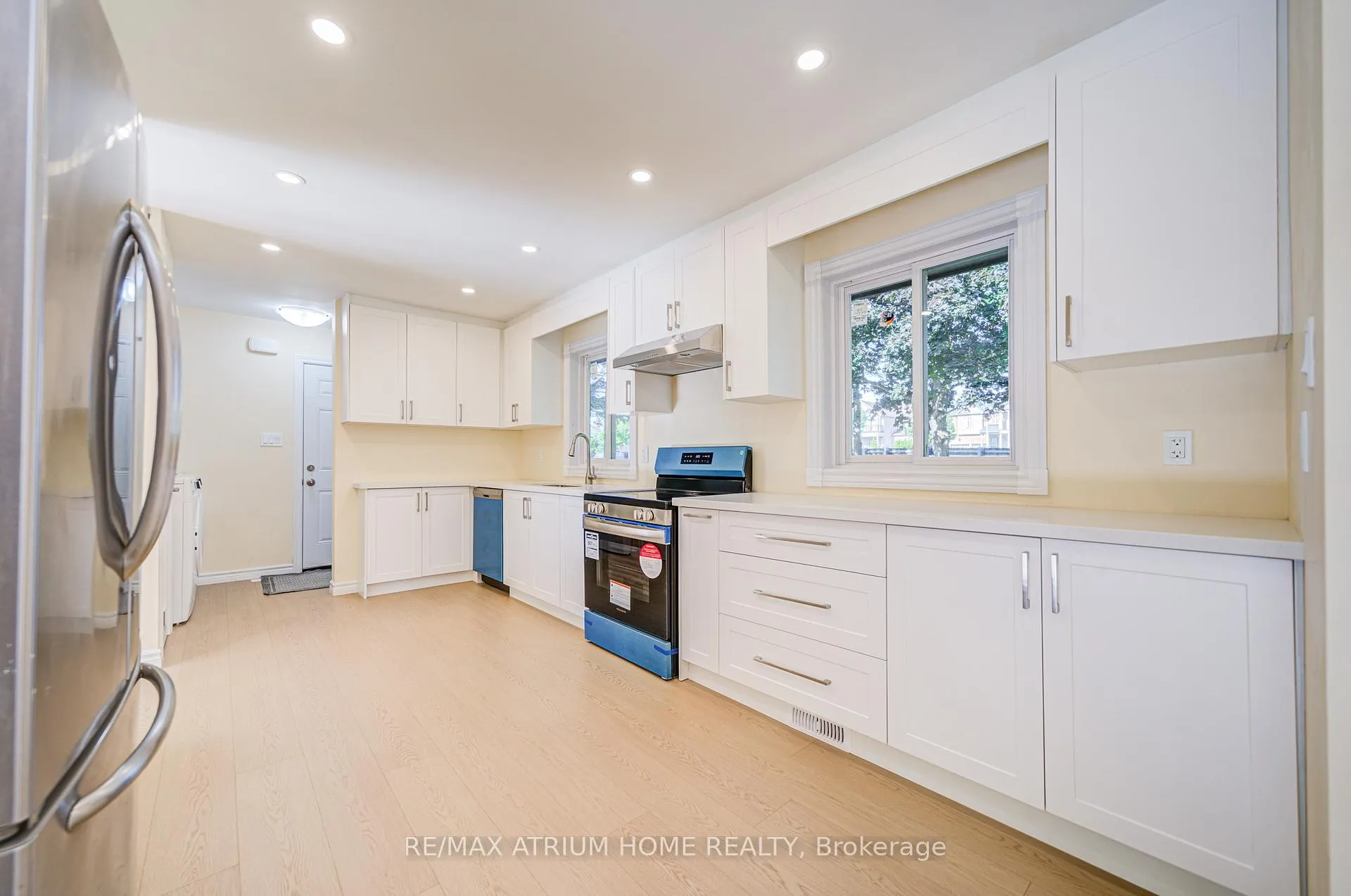 Photo 8 of 9963 Woodbine Avenue, Markham, Devil's Elbow — HOMEH