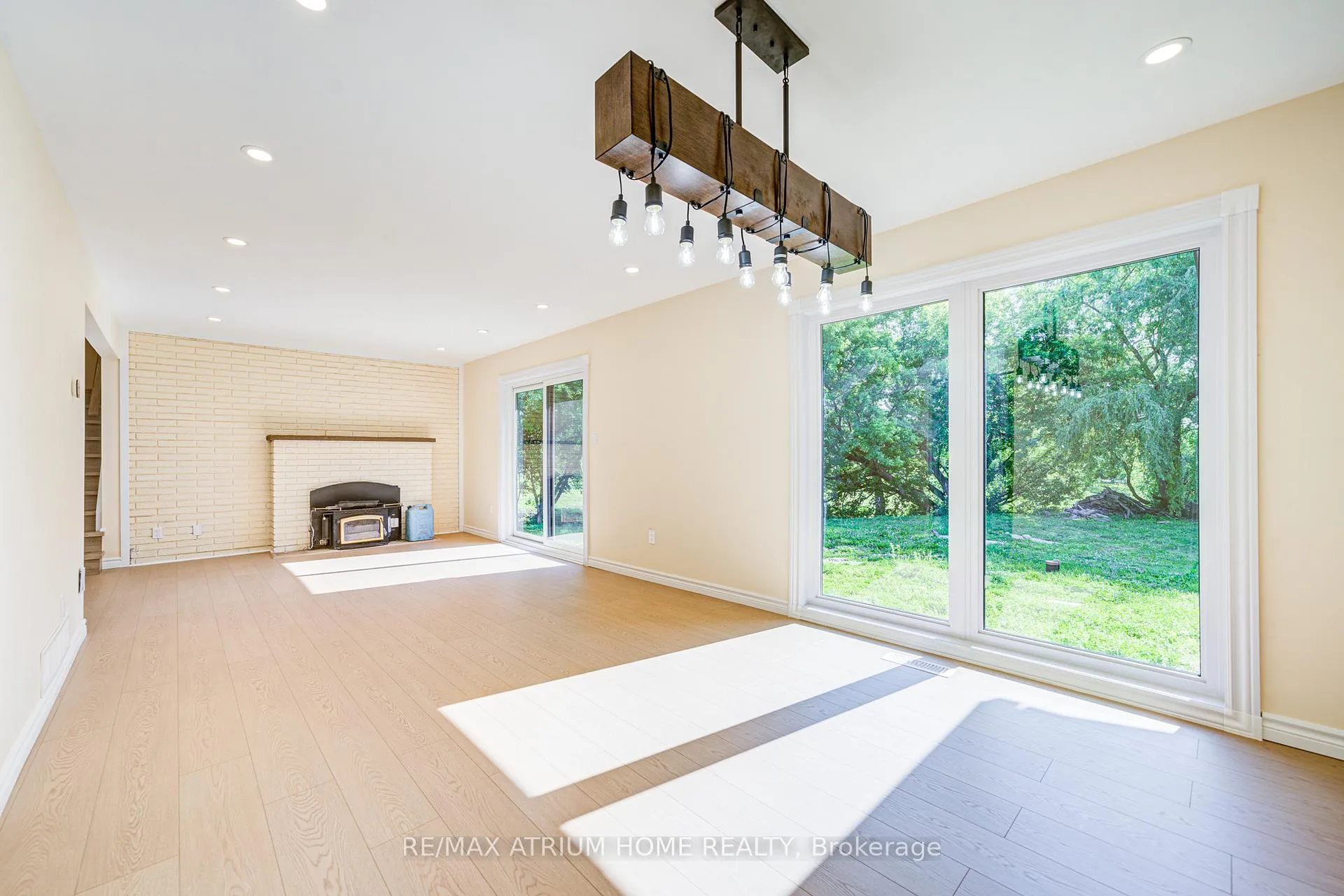 Photo 14 of 9963 Woodbine Avenue, Markham, Devil's Elbow — HOMEH