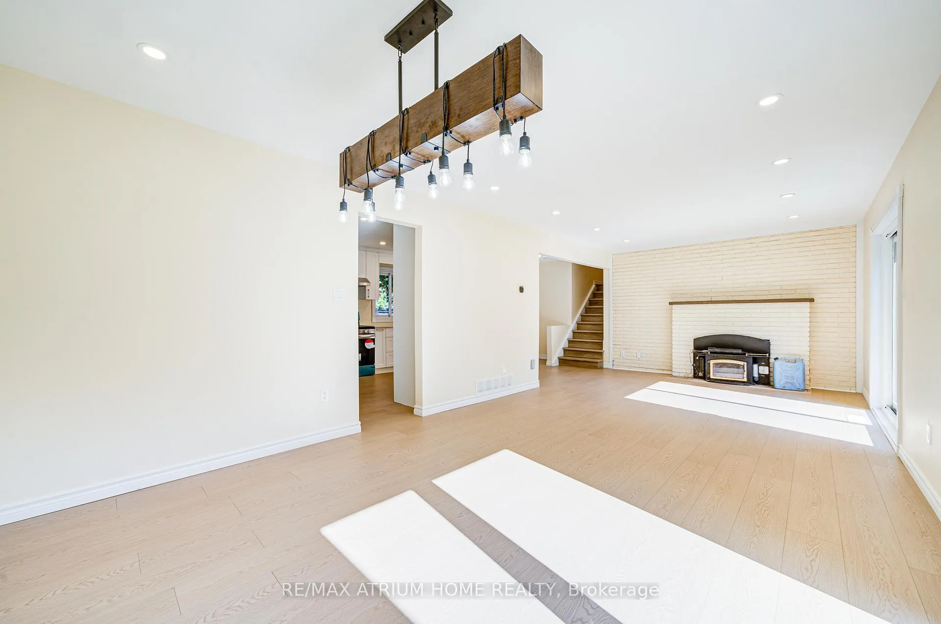 Photo 15 of 9963 Woodbine Avenue, Markham, Devil's Elbow — HOMEH