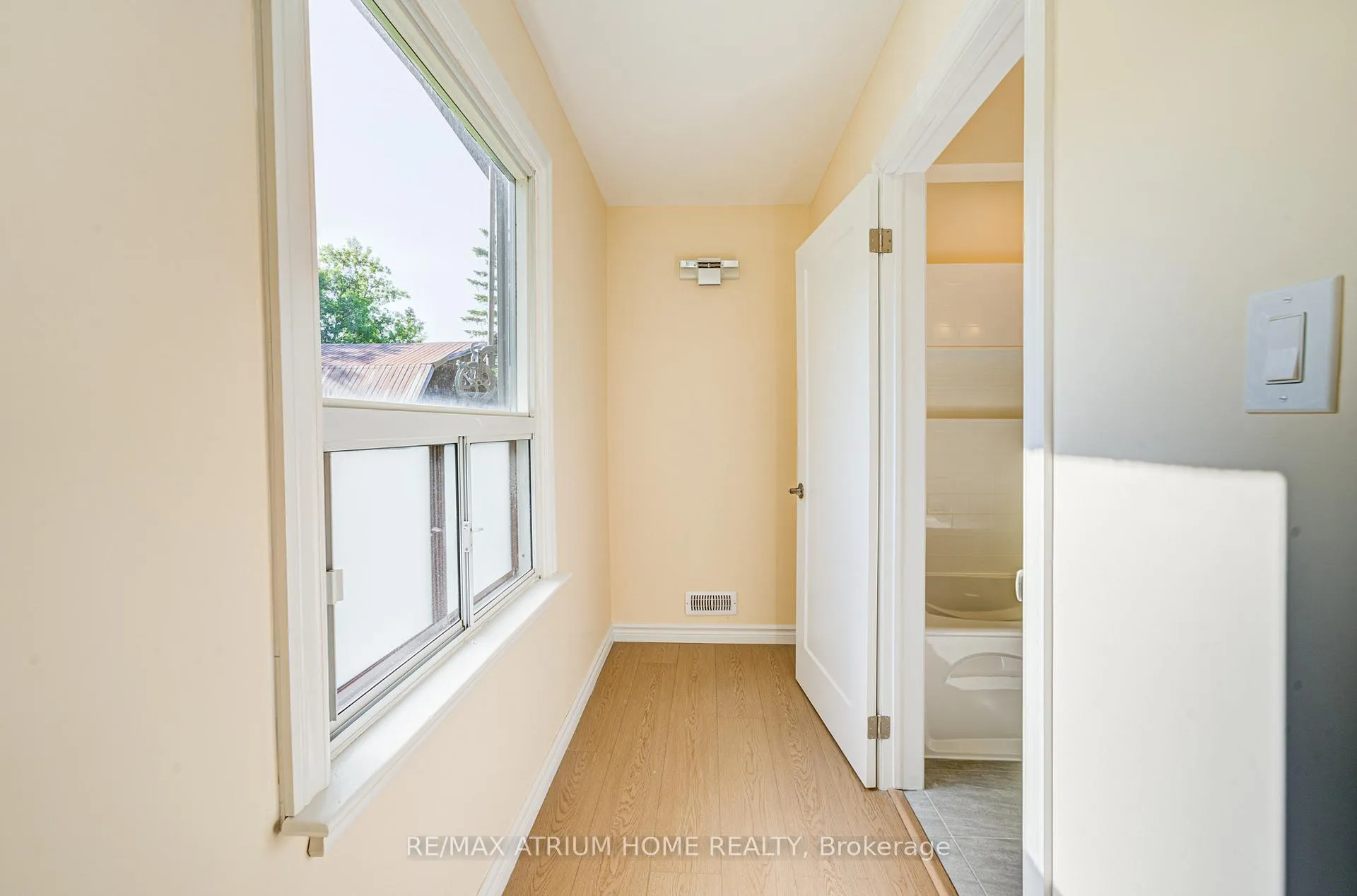 Photo 23 of 9963 Woodbine Avenue, Markham, Devil's Elbow — HOMEH