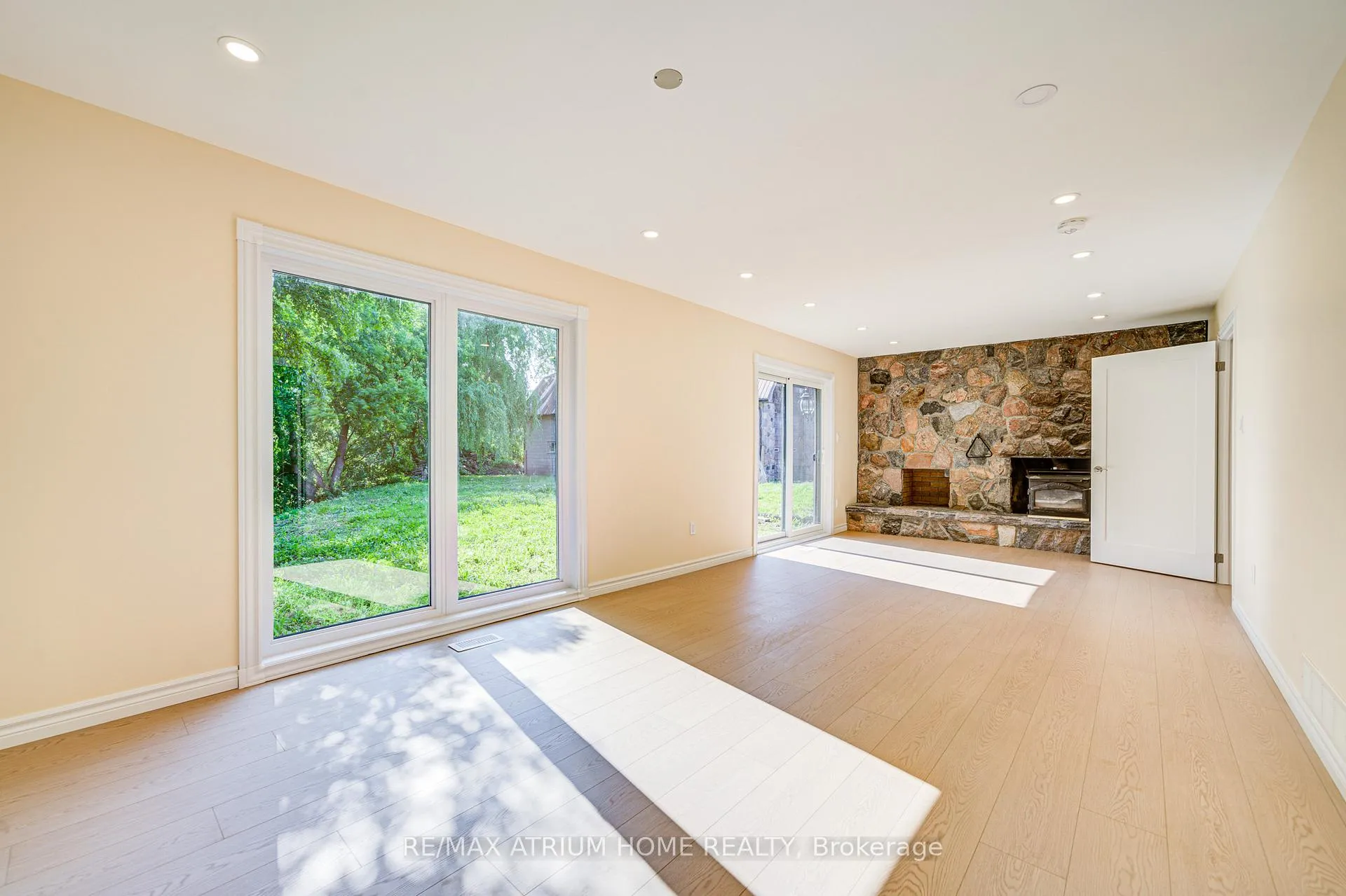 Photo 37 of 9963 Woodbine Avenue, Markham, Devil's Elbow — HOMEH