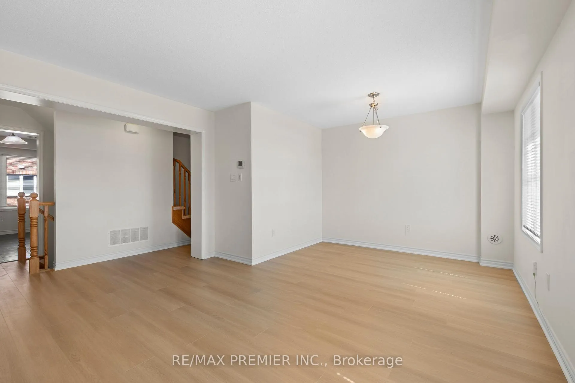 Photo 15 of 57 Baycliffe Crescent, Brampton, Northwest Brampton — HOMEH