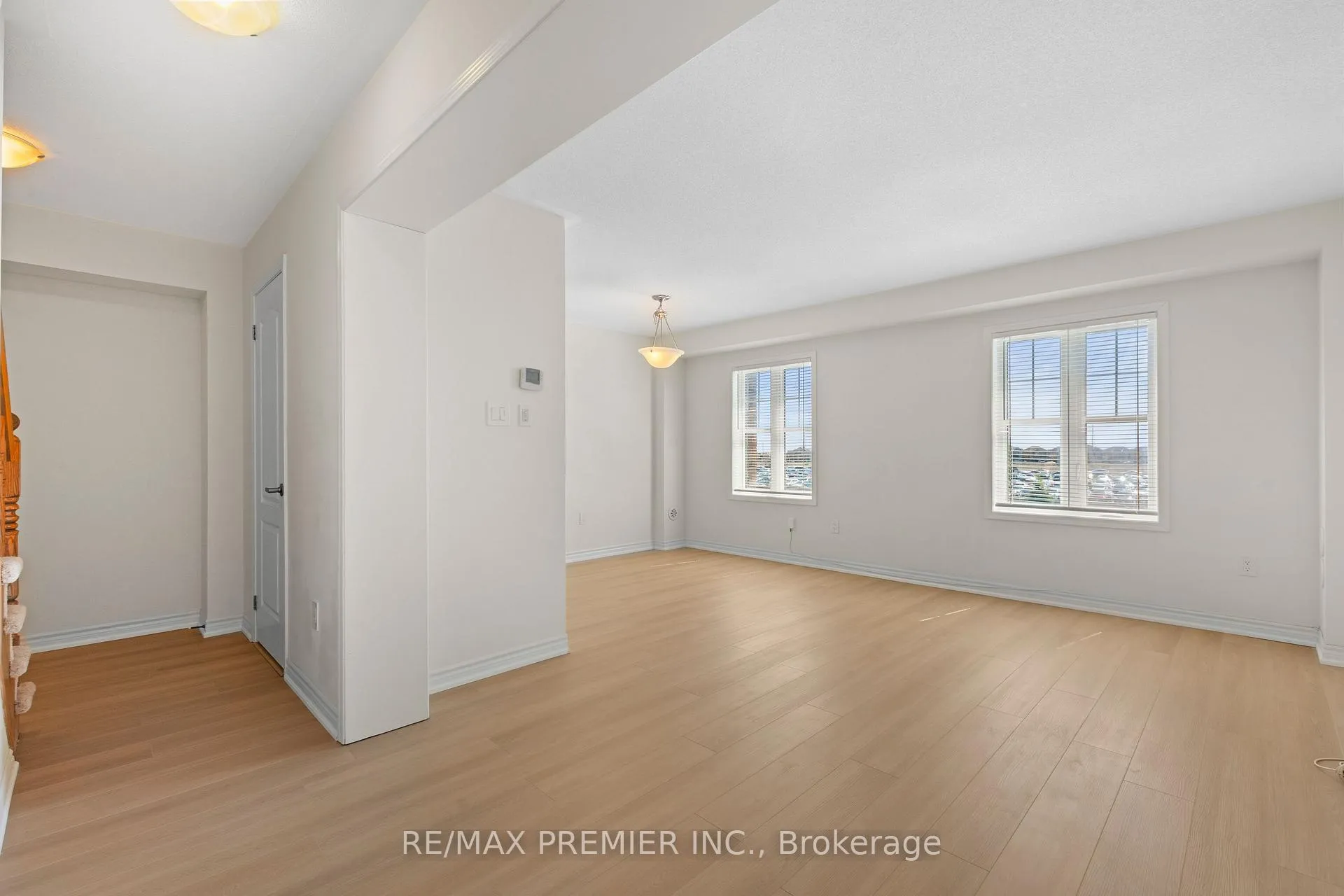 Photo 16 of 57 Baycliffe Crescent, Brampton, Northwest Brampton — HOMEH