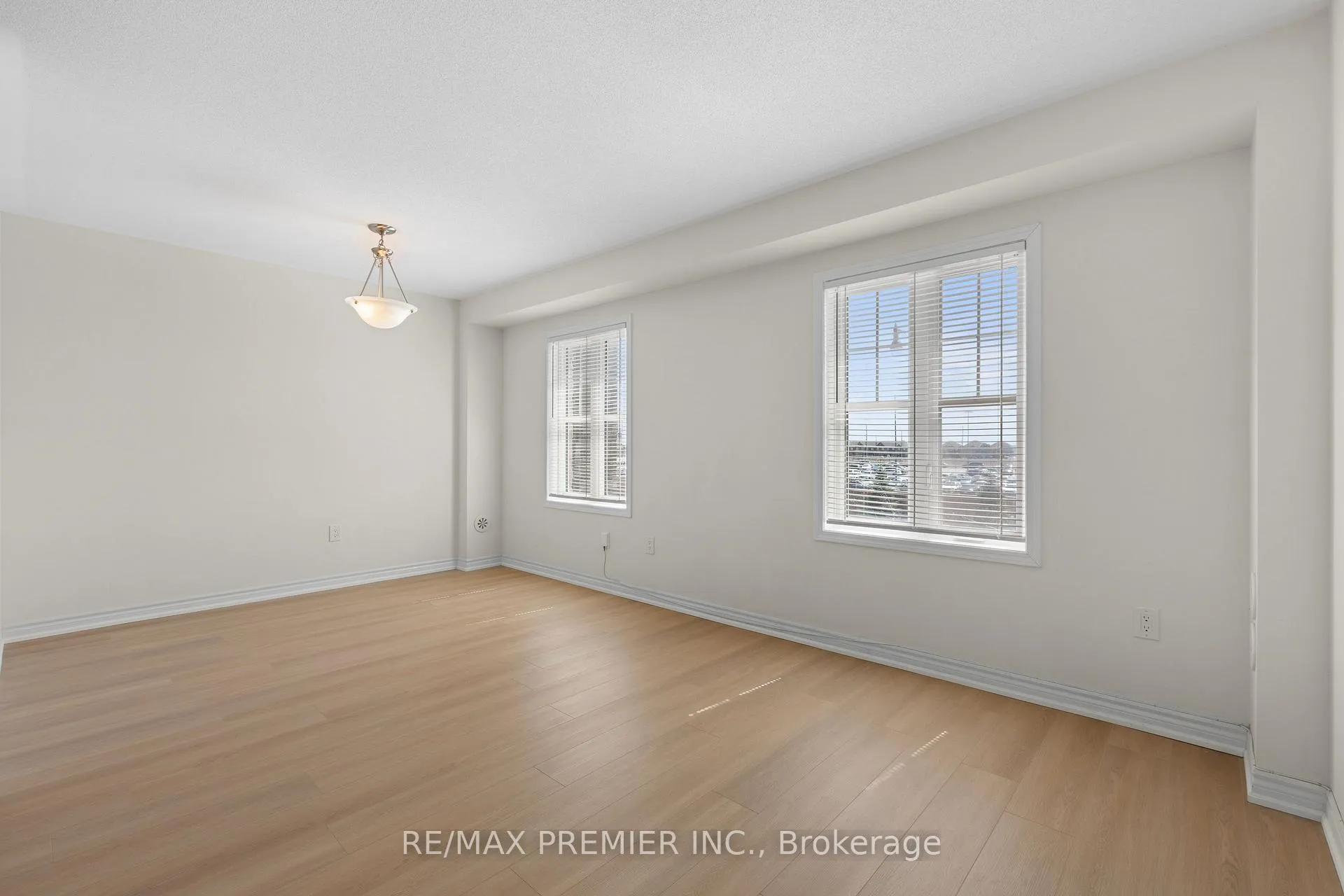 Photo 17 of 57 Baycliffe Crescent, Brampton, Northwest Brampton — HOMEH